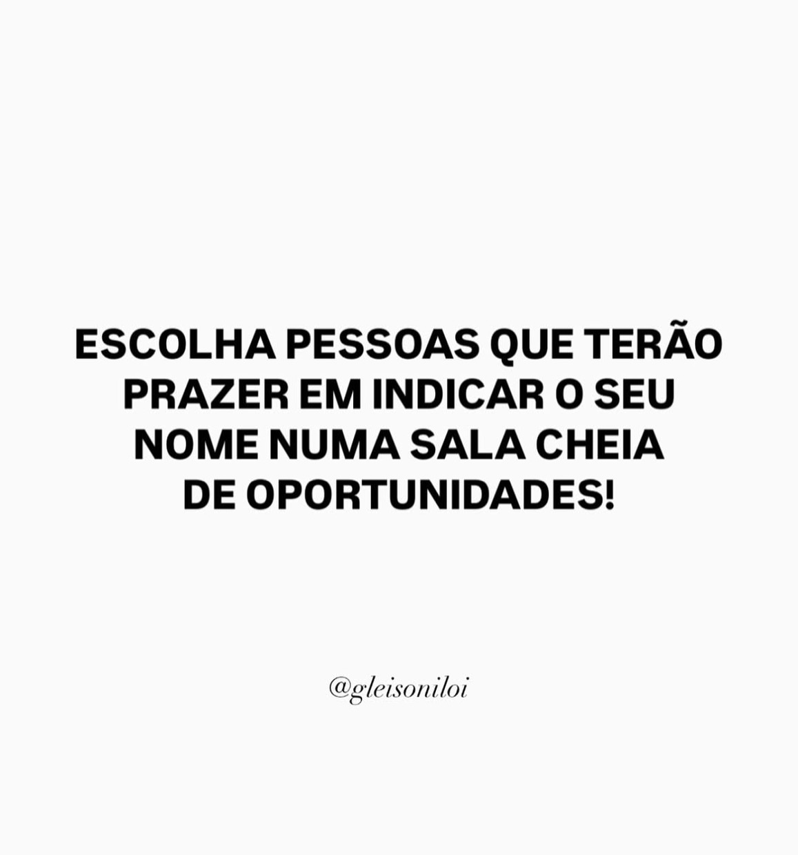Como é bom andar com gente pra frente,
Como é especial caminhar ao lado de gente que gosta de ver o lado bom das coisas,
Como faz bem estar ao lado de quem impulsiona.
Fato, nossas relações, tanto pessoais como profissionais são fundamentais no nosso processo de desenvolvimento, crescimento e leveza e, como sempre falo com meus mentorados, saiba bem quem você vai permitir fazer parte da sua vida e te influenciar, afinal, tem quem impulsiona e te faz ser melhor, mas tem gente que se não cuidarmos, vira âncora.
Solte as âncoras, escolha quem te faz ser melhor. Isso é poderoso.
TMJ! ⚡️