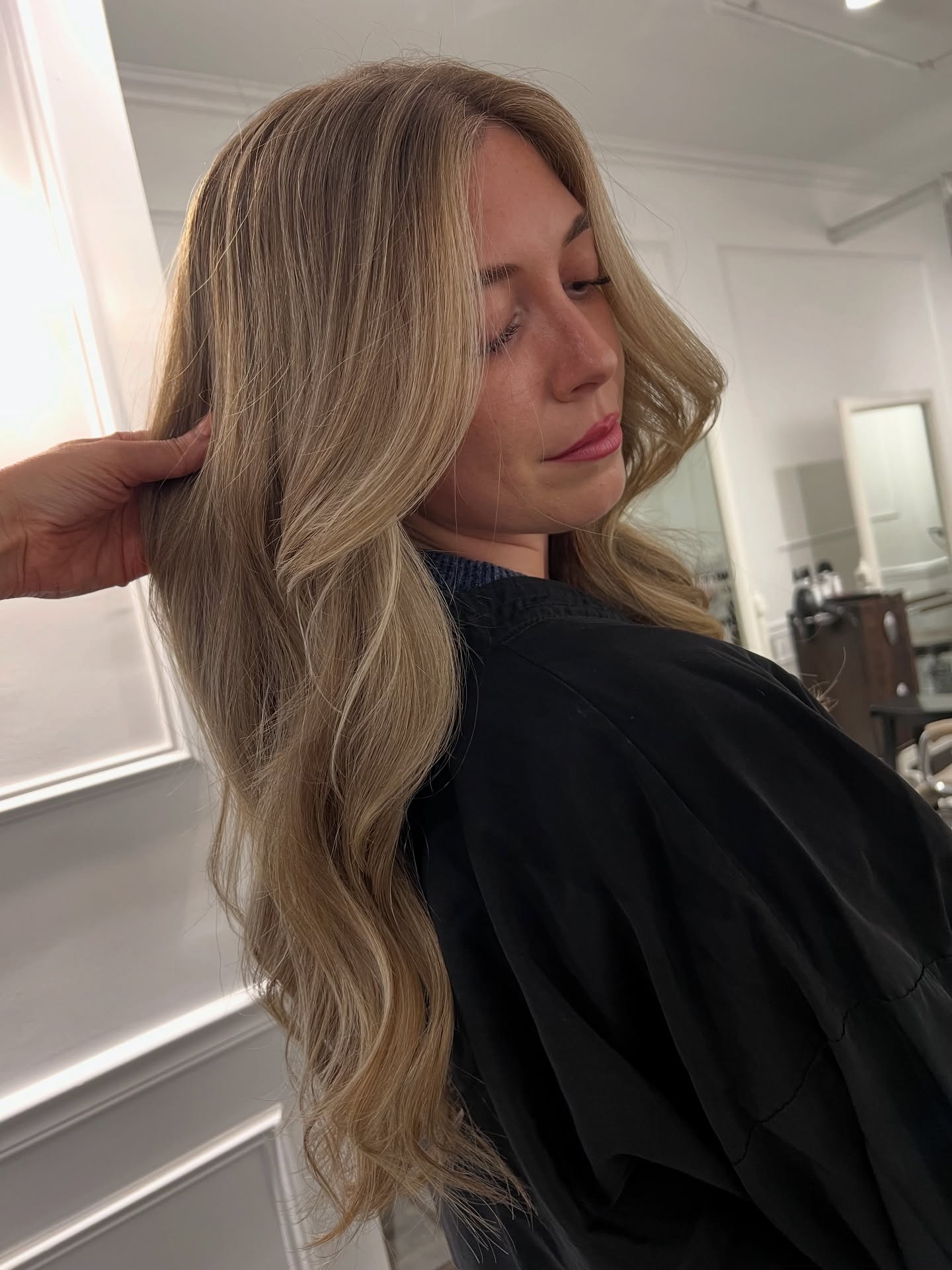 Long, luminous, and full of life. Bright tones like these bring every strand forward with soft dimension, glossy shine, and that signature salon glow!