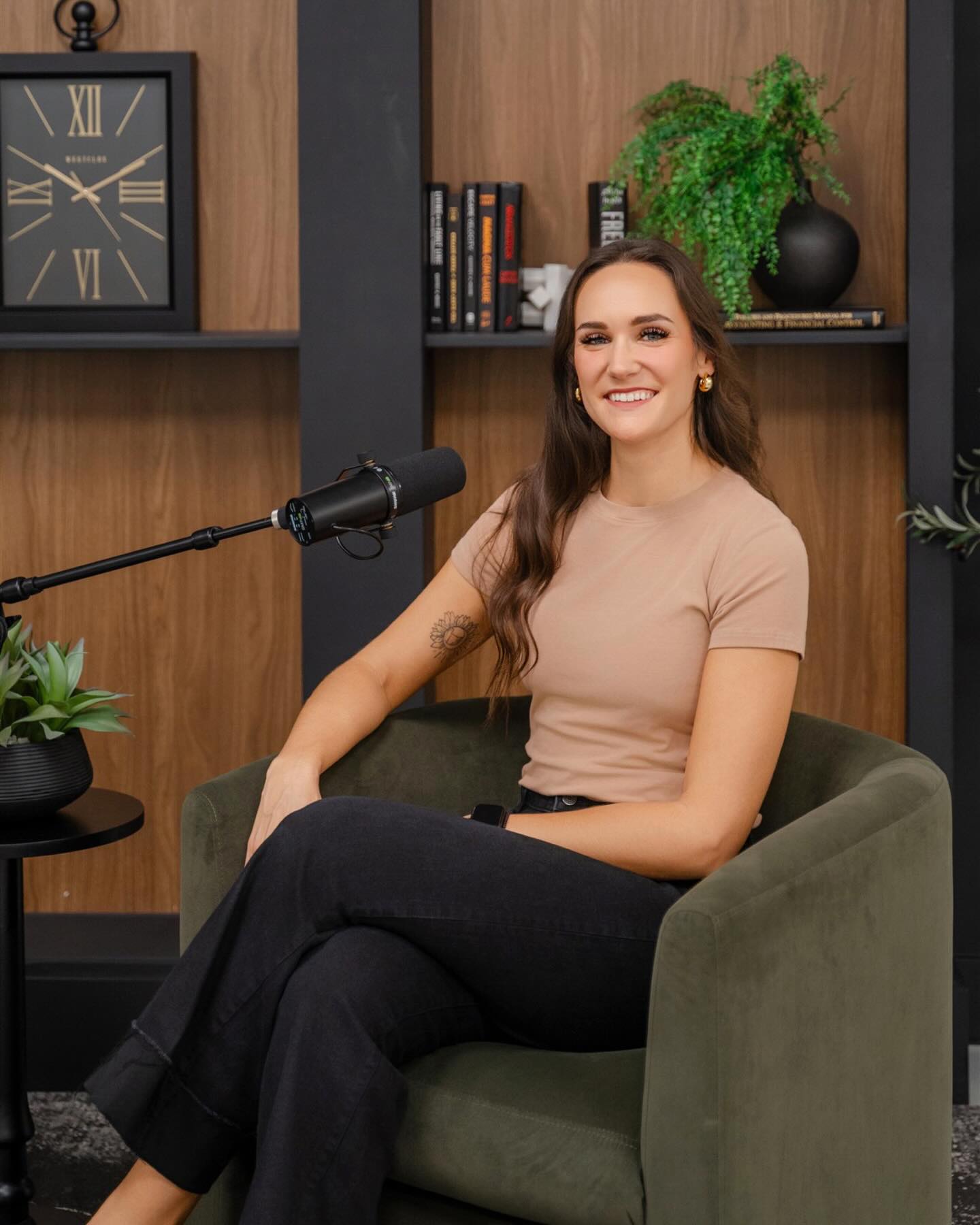 Getting to capture the start of something new ✨ So proud of my friend for stepping into a new season with the launch of her podcast. Big dreams deserve to be documented! Give her a listen @williamsswellness ❤️
#brandphotos #portraitphotography #htx #houstontx #cypresstx #tomballtx #podcast #lifestylephotographer #businessphotography