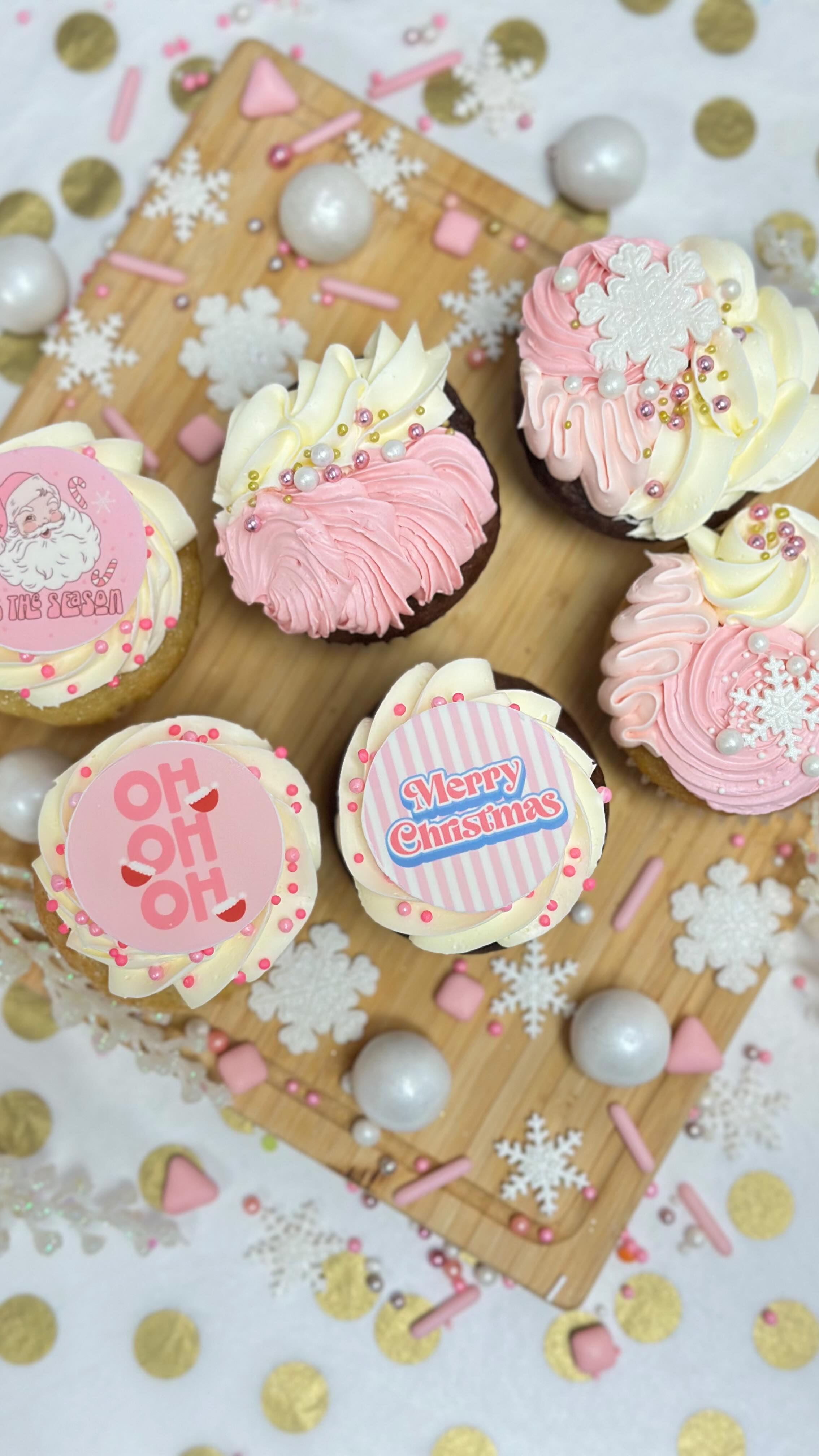 3…2…1… our new Pink Noël Cupcake Set entered the chat 🧁✨
Pre-order now (link in bio)💕
#swirlsmississauga #mississaugabakery #nutfreebakery #nutfreecupcakes #cupcakesofinstagram #cupcakestore #gtaeats #shoplocalcanada #christmastreats #holidaycupcakes #mississaugacupcakes