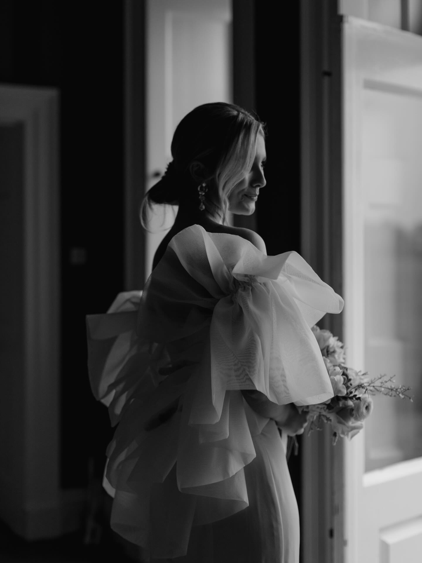 This dress. This set up. The whole thing is ✨✨
Inquire now to check availability for 2026/27 💌 Limited availability
Planning @myprettiestworkshops
Florist and Stylist @myprettiesuk
Venue @norwoodng25
Bridal shop @chloejanebridalwear
Dress designer @jennyyoonyc
MUA @nataliekatemua
Hair Stylist @hairbytosetti
Menswear @fallenherostore
Stationery @graystarlingstudio
Shoes @jimmychoo
On the day assistant @thedot.digital
Cake @pinkpeppercorncakes
Harpest @stephanieharpist
Content creator BTS @contentbylaurenc
Bridal robe @wildheartboudoirandboutique
Earrings @maisonsabben
Linen @special_occasion_linen
Model’s elliedeacs & @lucybunnysmith
-
www.oliviaamyphotography.com
-
-
#weddingphotography #ukphotographer #photographer