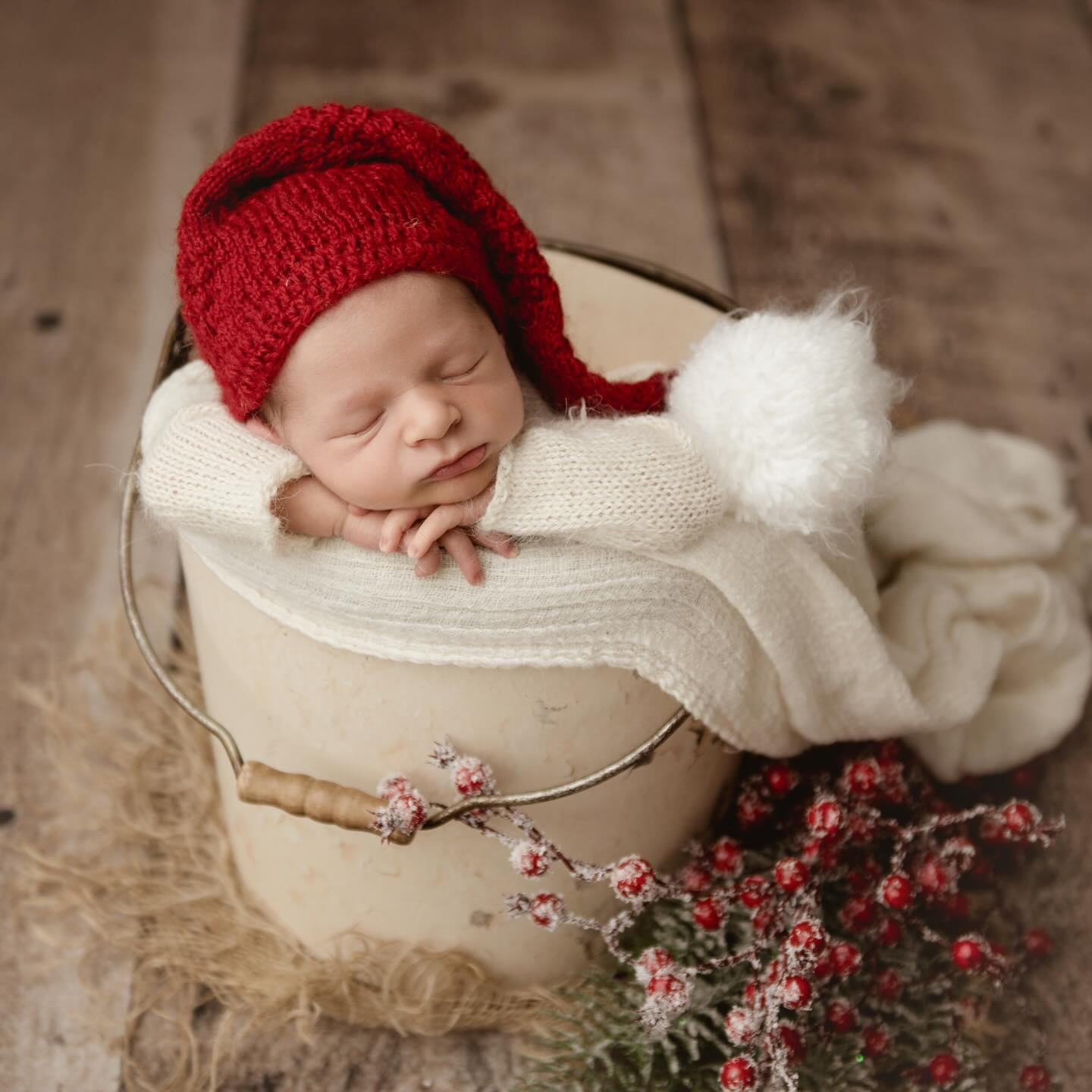 I’m just so excited for all the December babies! Christmas is my season - I love it! We have so many adorable Christmas props to celebrate little ones born at this magical time of year ✨
#newborn #newbornphotography #newbornphotographer #salisburynewbornphotographer #wiltshirenewbornphotographer #hampshirenewbornphotographer #andovernewbornphotographer #amesburynewbornphotographer #winchesternewbornphotographer #romseynewbornphotographer #blandfordnewbornphotographer #larkhillnewbornphotographer #tidworthnewbornphotographer #rachelburnsidephotography