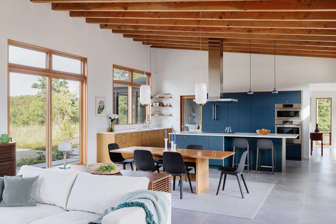 Grateful for our community, our team, and the moments that matter. Wishing you a Thanksgiving spent with people who make it meaningful.
Architect: @studioforny
Photographer: @larakimmerer
#Thanksgiving #GratefulHeart #ThankfulMoments #HomeGathering #ModernLiving #TogetherAtHome#CapeAssociates #CommitmentQualityIntegrity #CapeCodCustomBuilder