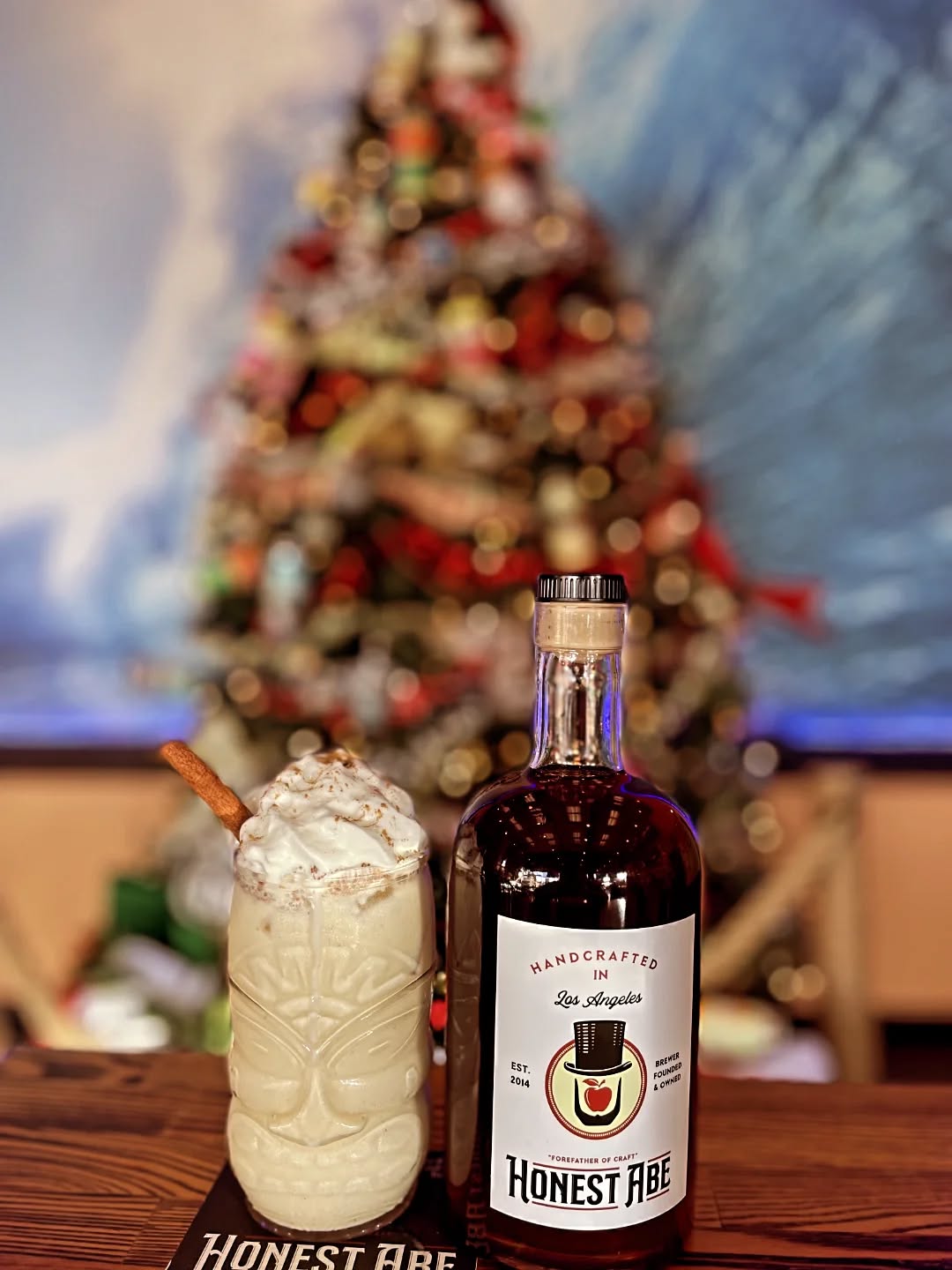 Feeling festive with the return of our seasonal Abe Nog 🎩🧑🏼🎄🥂
1 part Honest Abe Brandy
4 parts Egg Nog
A Dasher of Cinnamon
And Joy to the World 🌎