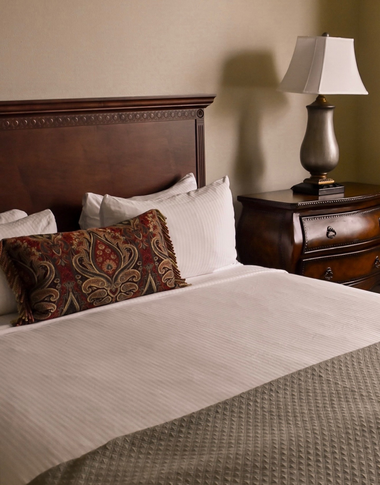 Clean linens every time you check in.
#HotelDiamond #ChicoHotel #HistoricChico #BoutiqueHotel #ChicoCA