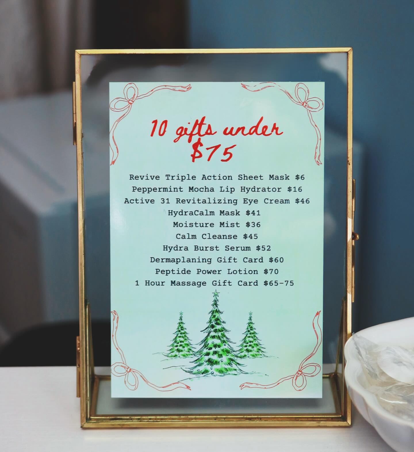 10 wonderful gifts under $75 for your self care lover!🎀🎄
❄️Revive Triple Action Sheet Mask $6
❄️Peppermint Mocha Lip Hydrator $16
❄️Active 31 Revitalizing Eye Cream $46
❄️Hydra Calm Mask $41
❄️Moisture Mist $36
❄️Calm Cleanse $45
❄️Hydra Burst Serum $52 (currently sold out)
❄️Dermaplaning Gift Card $60
❄️Peptide Power Lotion $70
❄️1 Hour Massage Gift Card with @massagebykeon $65-$75
All of these can be purchased through us, DM us or ask us at your next appointment! Thank you for supporting this small business this season 🩵