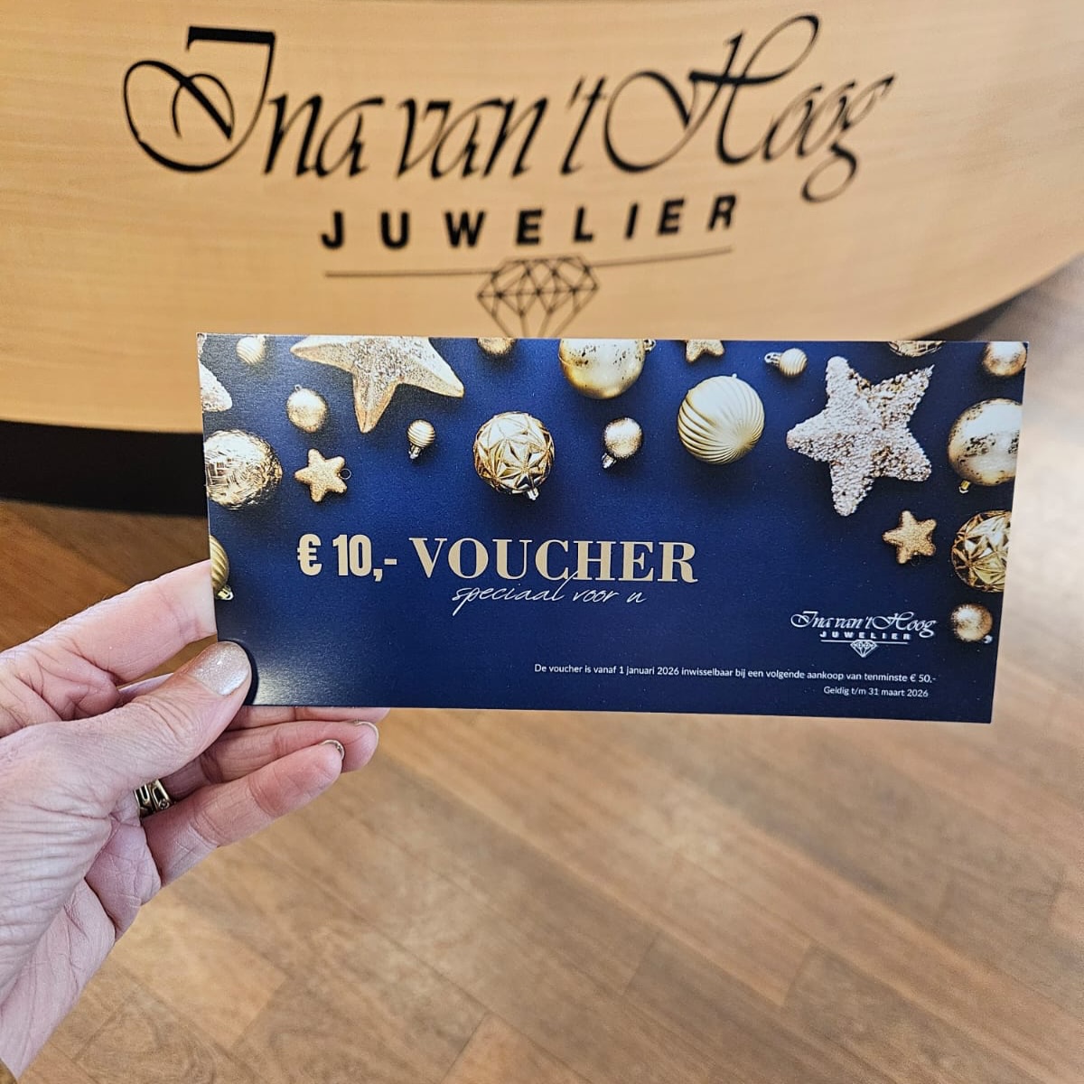 December is begonnen en dat betekent dat je bij iedere aankoop tussen 1 en 31 december 2025 bij ons in de winkel een β¬ 10,- voucher cadeau krijgt. β¨?
De voucher is vervolgens in te wisselen vanaf 1 januari 2026 tm 31 maart 2026 bij besteding vanaf β¬ 50,- . De voucher is niet in te leveren bij het vervangen van batterijen, reparaties of sale artikelen. ?
#inavanthoog #voucher #inavanthoogjuweliervoucher #cadeau #decembermaand