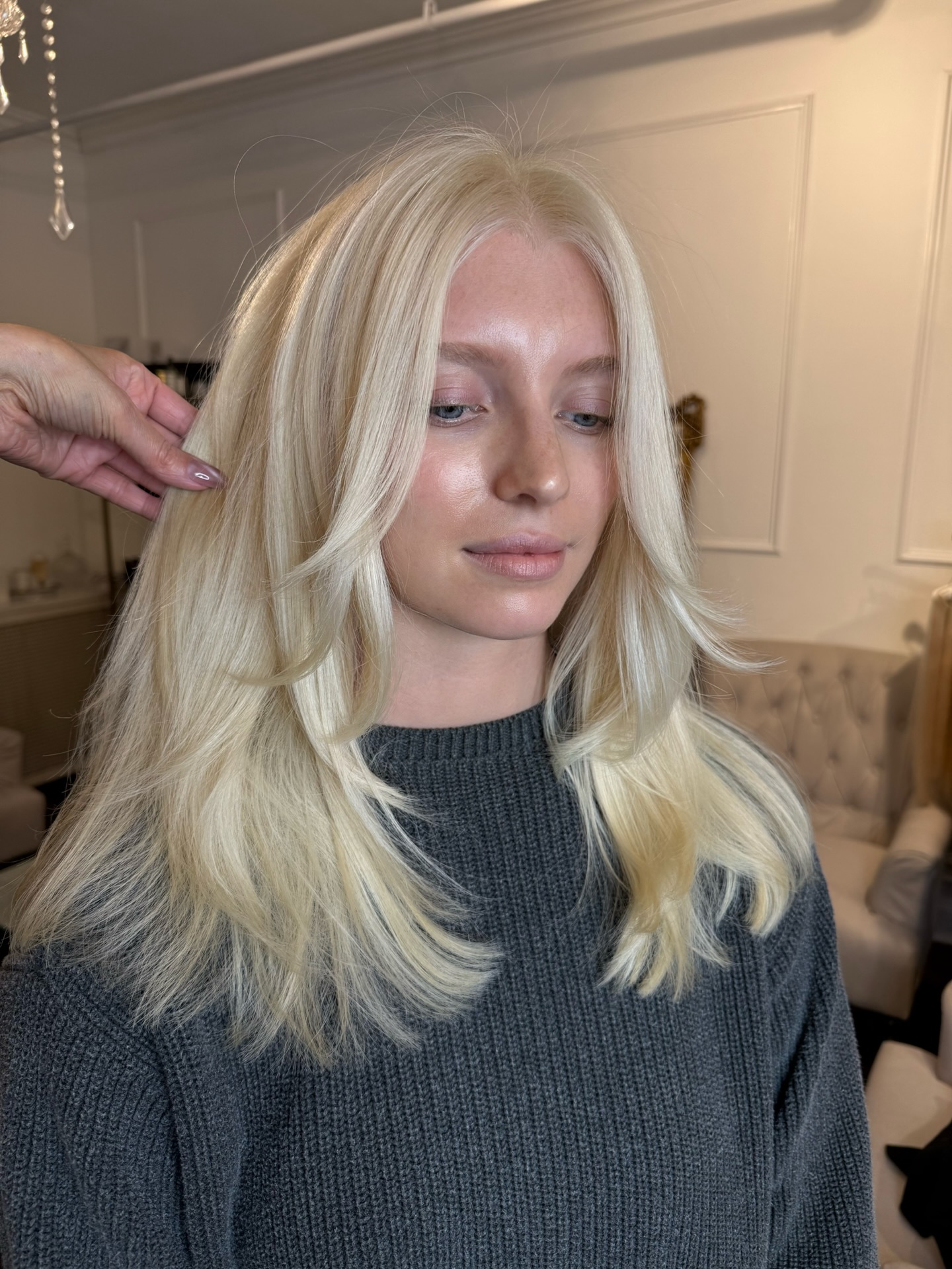 Blonde done right is a journey and healthy hair is always the priority 🫶
Our stylist created this gorgeous blonde with techniques designed to protect the integrity of your hair at every step. From strategic lightening to customized toning and professional-strength treatments, we focus on keeping your hair strong, hydrated, and luminous long after you leave the chair.
If you’re thinking about going lighter or refreshing your blonde, we’d love to guide you through the process.
Book a consultation today!