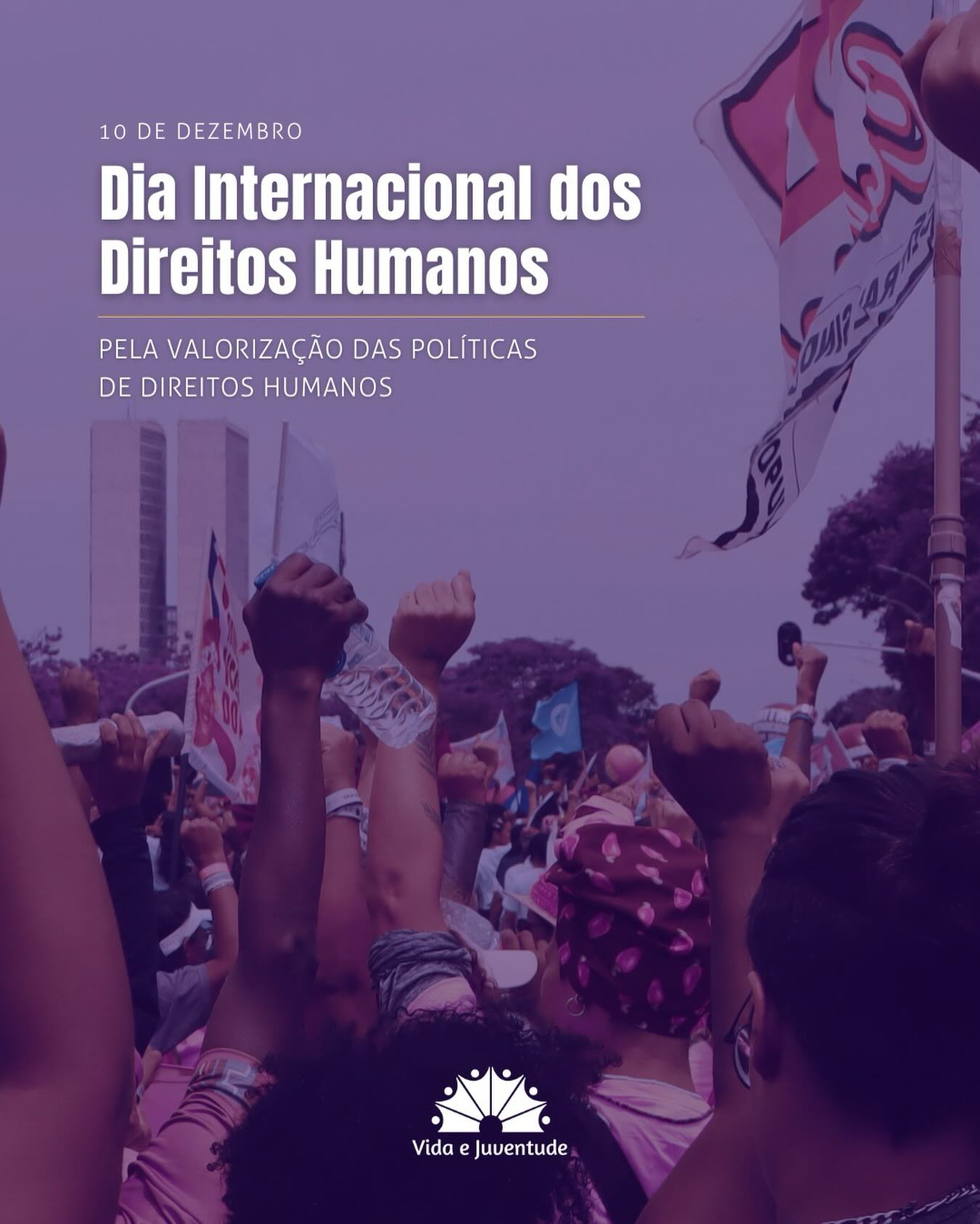 ✊🏾Pela valorização das Políticas de Direitos Humanos
Texto | Hudson Rodrigues
🔸Em 10 de dezembro celebramos o Dia Internacional dos Direitos Humanos. É mais uma data de luta, que nos ajuda a refrescar a memória e resgatar elementos estruturantes da nossa caminhada pelos Direitos Humanos em nosso país.
Datas como esta nos estimulam a reconhecer os avanços da nossa sociedade e mostram que lutar vale a pena. Nem sempre a luta gera conquistas, mas, seguramente, sem luta não haverá conquistas, tampouco evolução no campo dos Direitos Humanos.
Nesta oportunidade, é fundamental fazer ecoar algumas perguntas:
Até quando as políticas de Direitos Humanos seguirão nas pastas com menor destinação de recursos públicos?
Até quando aceitaremos o amontoamento humano nas prisões?
De que maneira poderemos assegurar a proteção efetiva das pessoas que têm seus direitos violados?
De que maneira combateremos a violência de gênero presente na sociedade?
Estas são algumas questões que demonstram a importância de debater os avanços necessários nas políticas de Direitos Humanos, área em que o Vida e Juventude tem atuado por meio de programas, projetos e parcerias com organizações da sociedade civil e instituições públicas.
Seguimos na luta!
#direitoshumanos #politicaspublicas #defensoresdedireitoshumanos #vidaejuventude