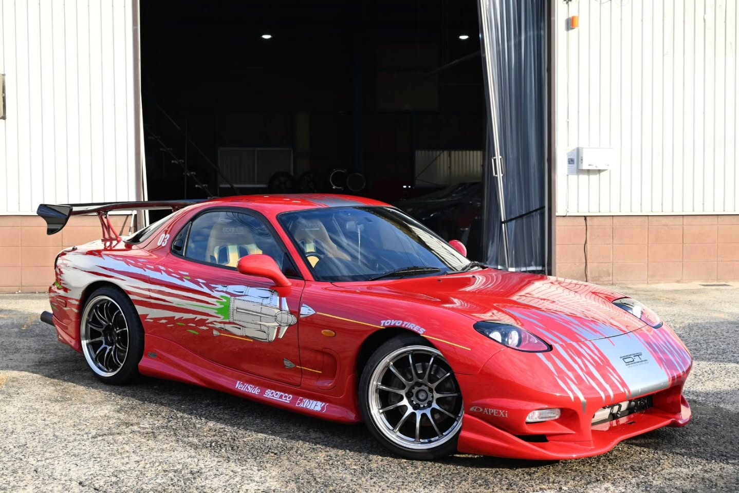 F&F '97 Mazda RX-7 Type RS Veilside C-II!
Another chance to own an Fast & Furious-inspired RX-7 replica!
This is the VeilSide C-II aero — Dominic Toretto's car from the original movie. Not as famous as the Fortune kit from Tokyo Drift, but just as cool!
The graphics and paintwork are well done. Only thing missing is a set of matching SSR Andrew Racing wheels.
Specs:
1997 Type RS
76,000km
Veilside C-II Aero
Work wheels
Sparco seats
Coilovers
Pricing (on the higher side)
59,900USD (Shipped)
9,325,000 JPY
89,990 AUD
44,880 GBP
50,990 EUR
(Exchange rate as of posting date)
Simply.Honest.Imports
Midoriworks
