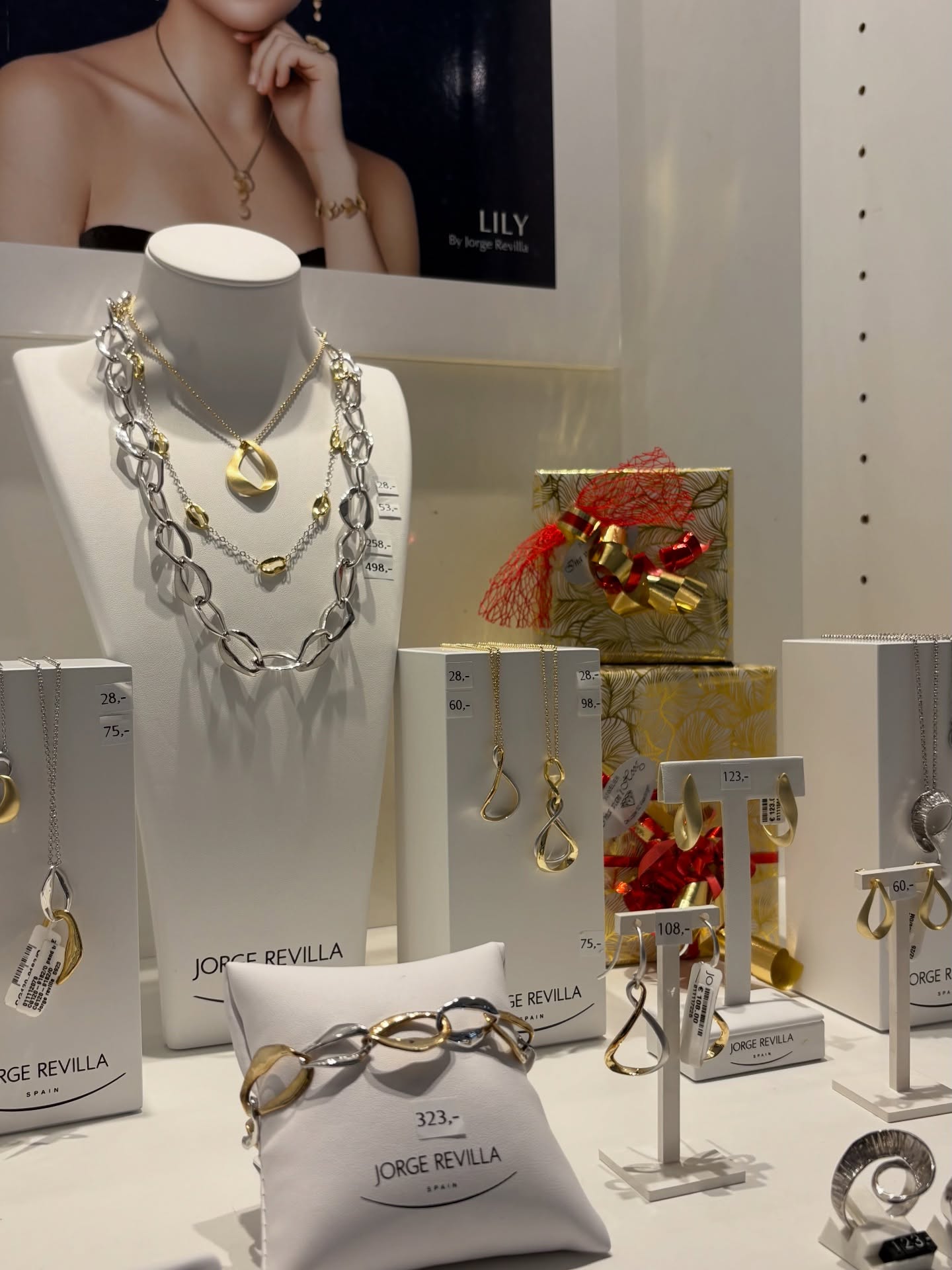 Jorge Revilla ?
#inavanthoog #cadeautip #jorgerevilla