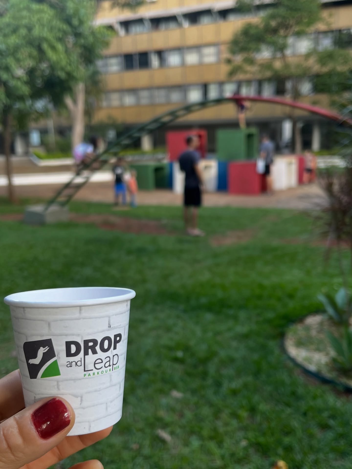 Ainda dá tempo de você nos conhecer em 2025.
Mais que uma Escola de Parkour, um espaço de enriquecimento infanto juvenil!
Nos escreva e solicite a agenda!!
Direção @poliizz
Instrutores e Professores @picollera @miranhapkfr @ruan.mpk @danieln_pk
Servimos @mokadocafes