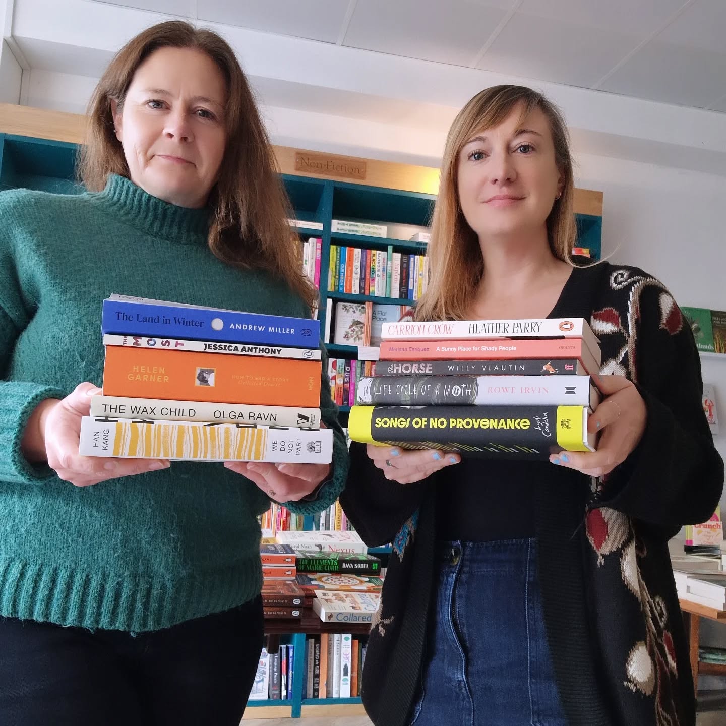 We've finally chosen our 5 top reads of 2025!
Sarah 📚
- We Do Not Part by Han Kang
- The Wax Child by Olga Ravn
- How To End A Story by Helen Garner
- The Most by Jessica Anthony
- The Land In Winter by Andrew Miller
Christie 📚
- Songs Of No Provenance by Lydi Conklin
- Life Cycle Of A Moth by Rowe Irvin
- The Horse by Willy Vlautin
- A Sunny Place For Shady People by Mariana Enriquez
- Carrion Crow by Heather Parry
@olgaravn @entertheanthony @heatherparrywriter @lydiconklin
@marianaenriquez1973 @bog__daughter
#2025books #bookrecs #booksoftheyear
#booksof2025 #booksreviews #booksrecommendation #books#booksaremybag
#bookstagramuk #bookshopping
P.s. Yes, we're considering starting a band, and yes, this would be our album cover. No more questions at this time.