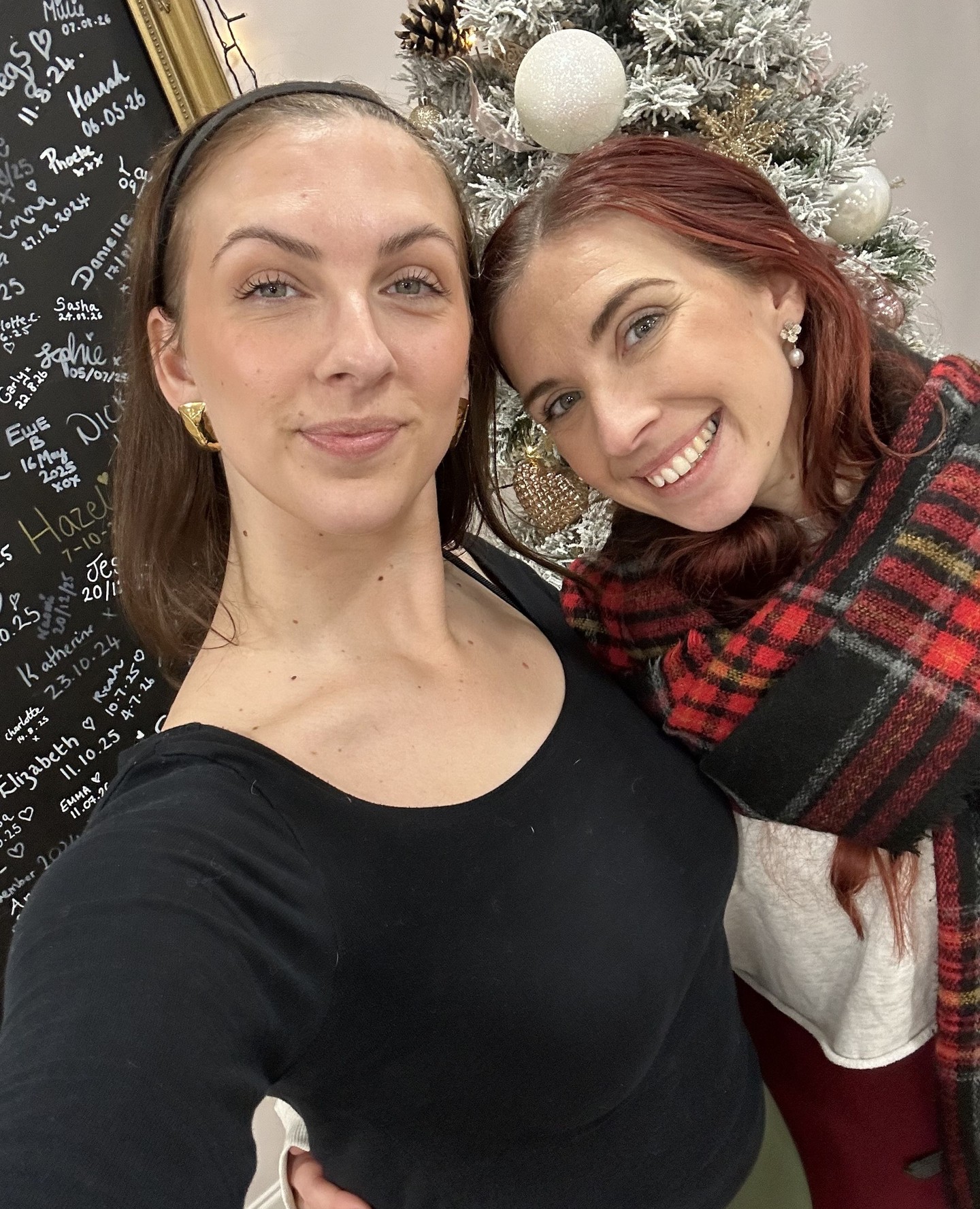 CLOSED FOR CHRISTMAS🎄✨
We have closed our doors for some well needed chill time and quality time with our family. We are off to eat our body weight in Christmas dinner, wine and chocolate🥂
It is not goodbye for 2025 as we are back in store on the 29th for our last bridal appointment of year!
But for now, we want to wish you a very Merry Christmas and we hope you all have a fabulous festive break! 💗
