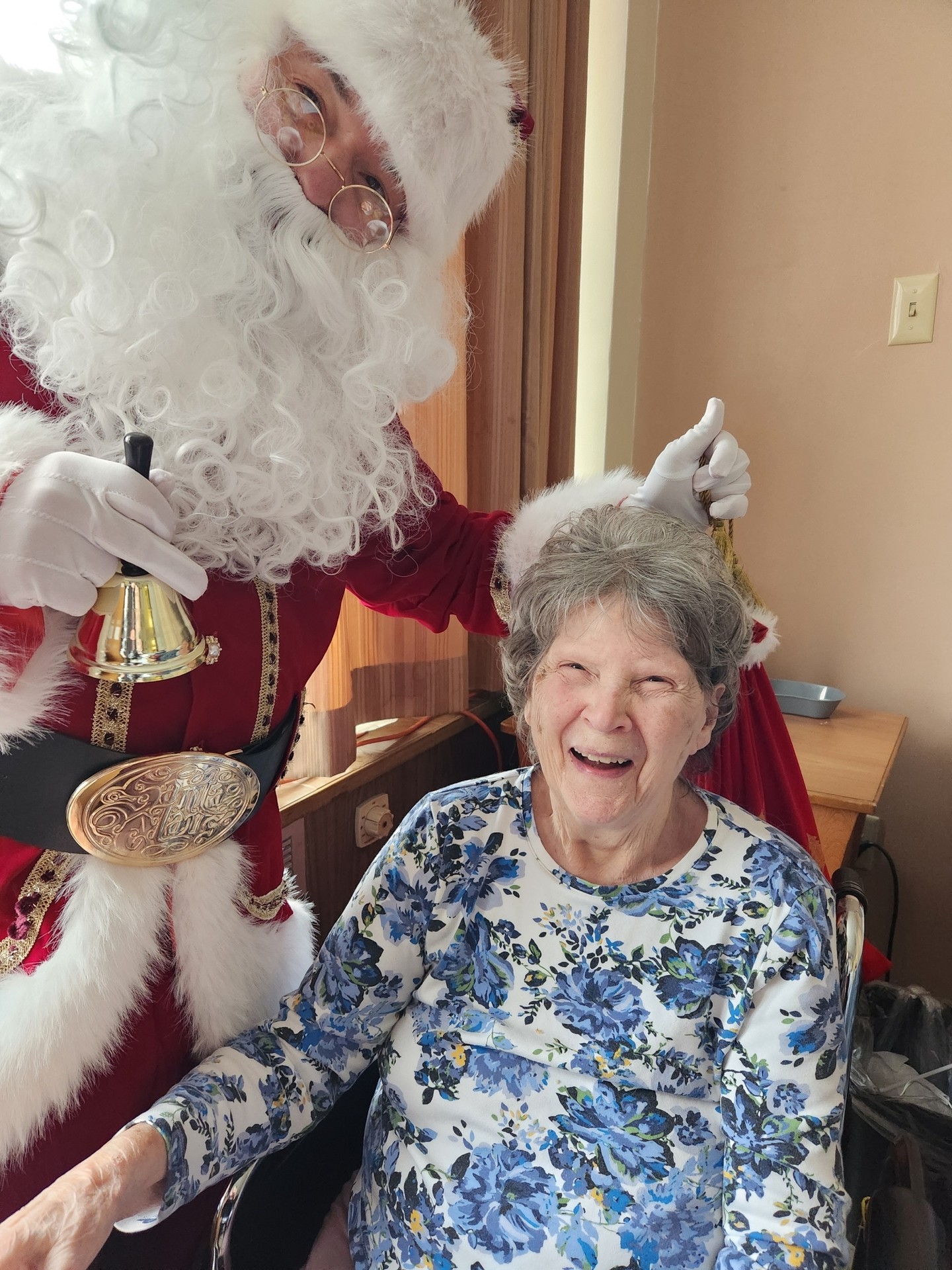 10 Days of Giving - Day 9 🎁
We loved spending time at Rochester Manor & Villa, delivering warmth and smiles along the way! Moments like these truly capture the spirit of the holidays.
#10DaysOfGiving #HomeHealth #Hospice #AdvancingTogether