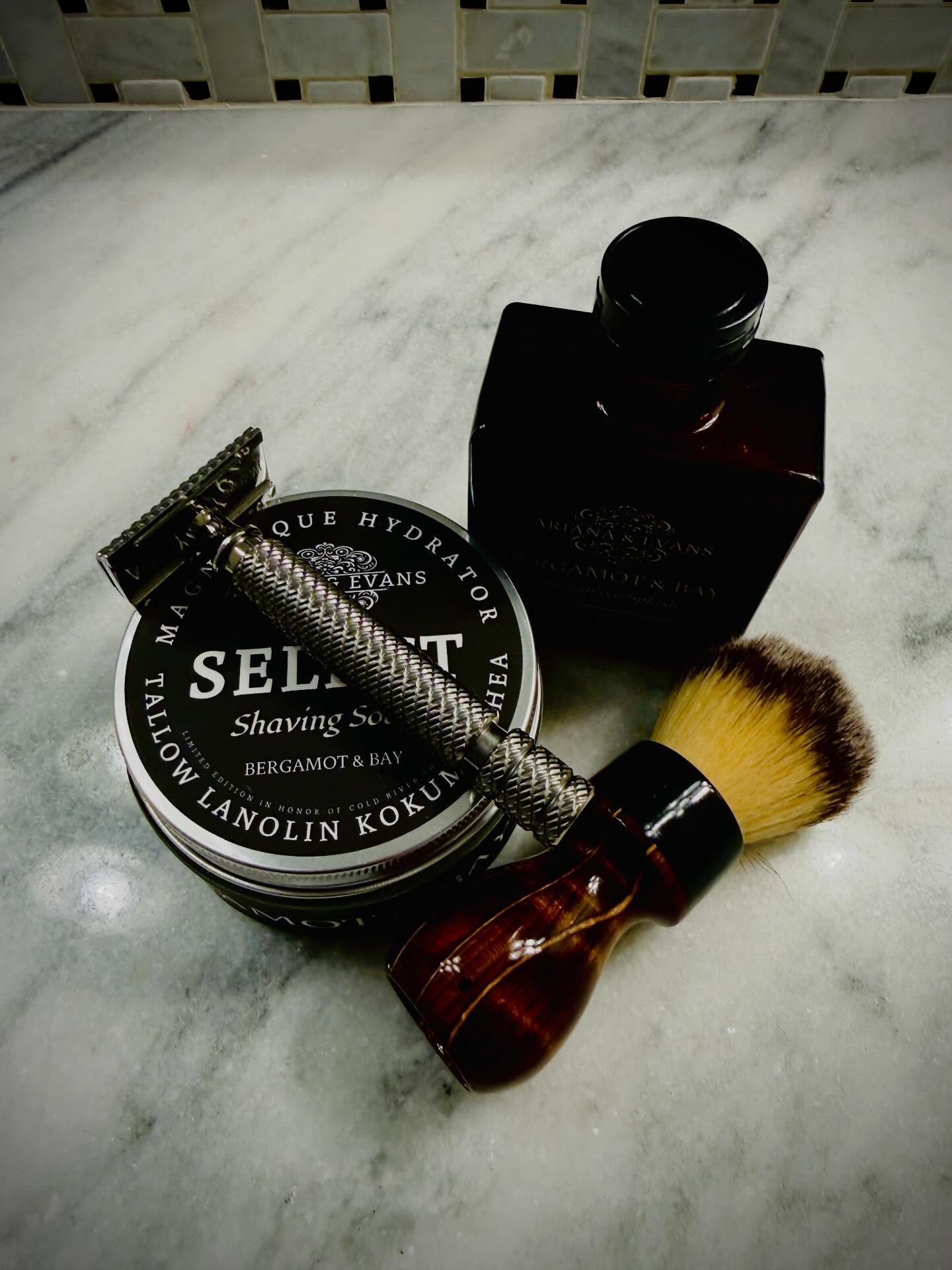 Thank you @ariana.evans.thebrand @moonsoaps831 @wolfmanjamescanada #wetshaving