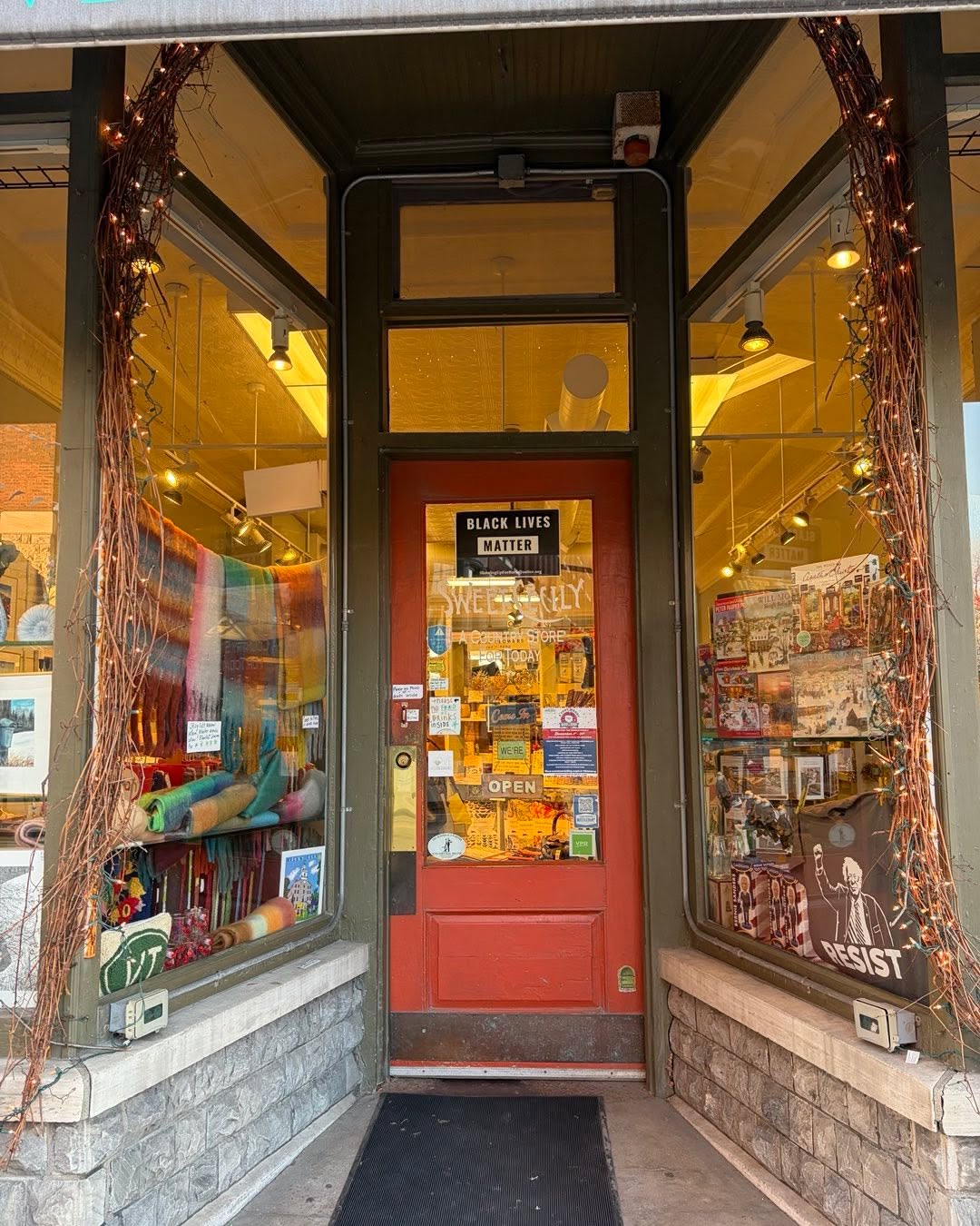 Happy new year to all! hopes and wishes for a peaceful 2026. Here at Sweet Cecily we’ve had the best year ever. We are extremely grateful and appreciate that we can be a place of fun and light and warmth for our community and our customers. #retaillove# Middleburyvt #2026hopes ##mainstreetshops