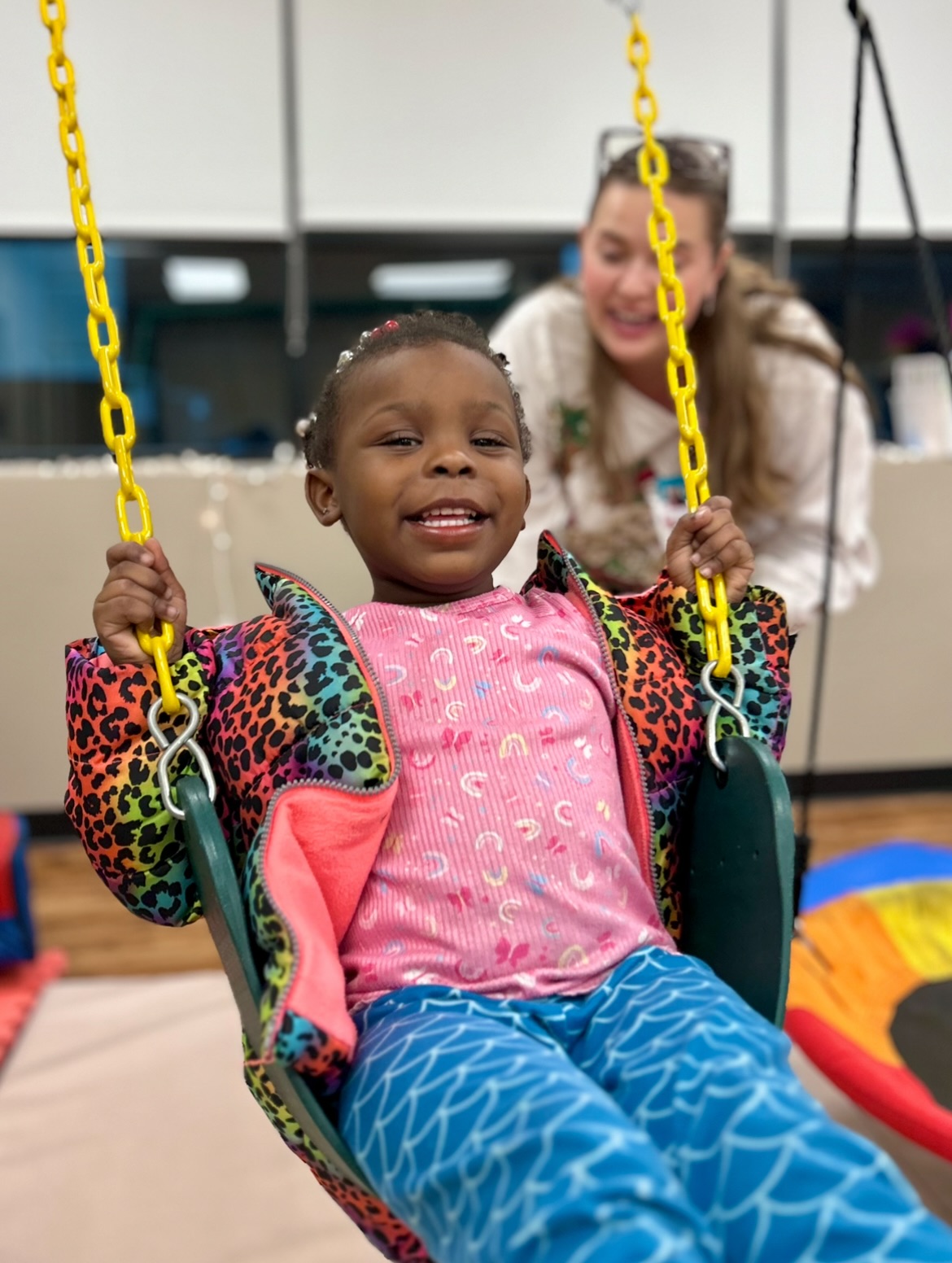 Starting 2026 strong by meeting kids where they learn best—sometimes that looks like speech therapy on a swing!???
#speechtherapy #playlearnachieve #hoggtherapy