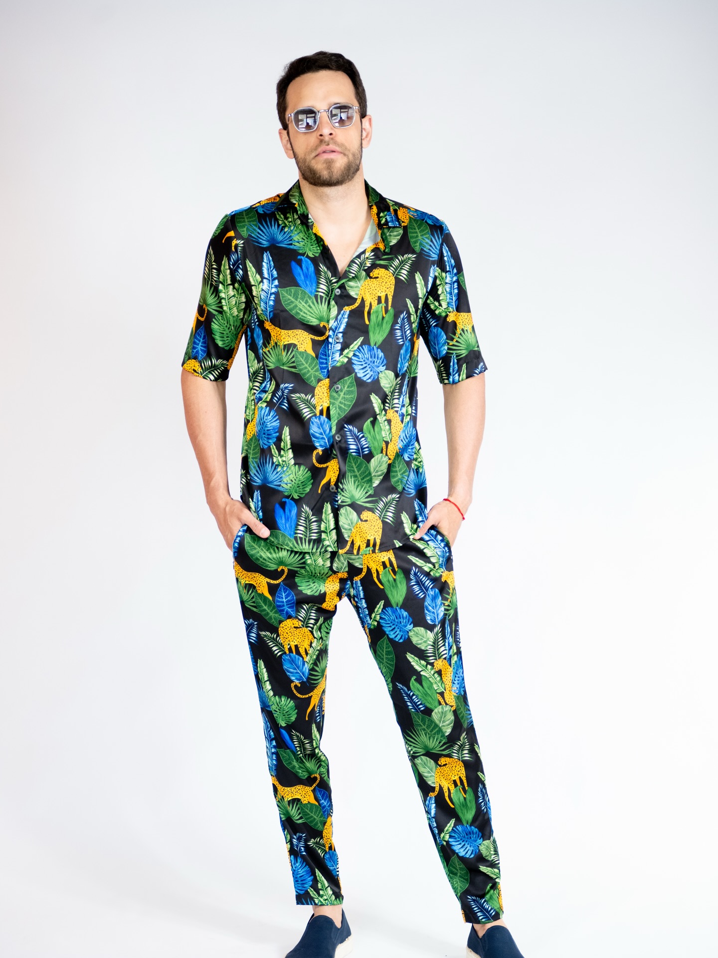 Savage Tropic 🐆 from our Tropical Collection.
📍available at Carneiros Store.