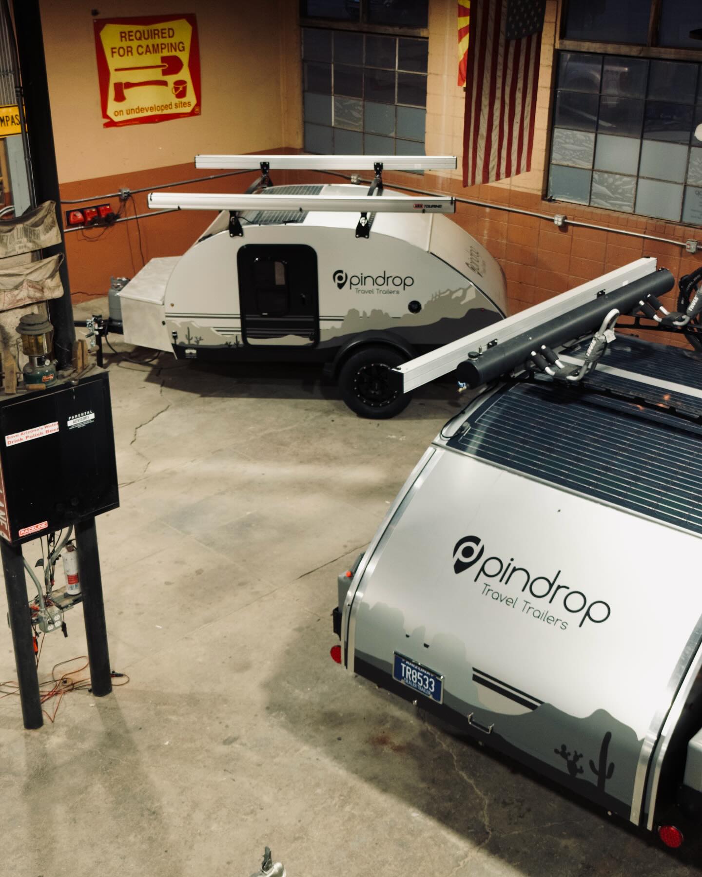 Find out why PinDrop®️ is changing minds.
.
With 100% solar powered amenities☀️, PinDrop®️ is your mini-generating station, powering your adventures indefinitely. ⚡️⚡️⚡️
.
ZERO need to plug in.
ZERO need for a generator.
ZERO need for fuel.
ZERO worry.
and ALL the amenities.
.
So, go wild.
.
LEARN MORE: https://www.pindroptraveltrailers.com/post/the-newest-pin-drop-for-your-rugged-off-road-adventures
.
#campinggear #solarpowered #pindroptraveltrailers #madeinusa #luxurybrand
.
@ovrmag
@ternoverland
@larry1pittman
@sunflarexplor
@sugatsuneamerica
@arizonahighways
@fordtrucks