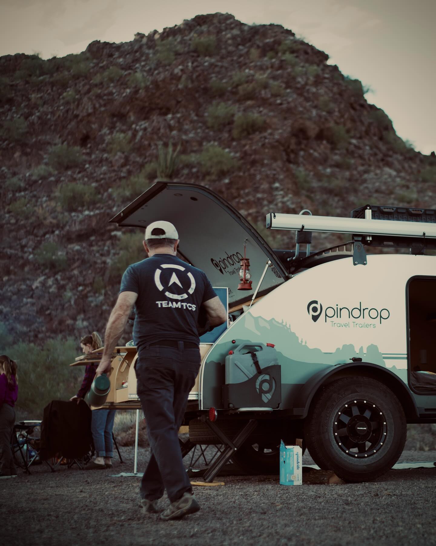 Founders and innovators in the wild.
.
Nice to see you Ray. (@tcsims )
.
#founders #madeinusa #innovation #manufacturing #wild