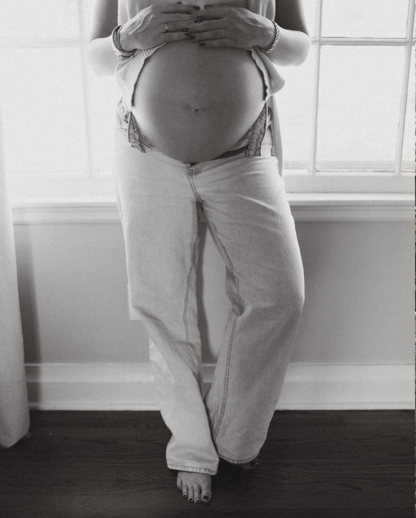 These aren’t for right now.
They’re for the version of you who forgets how this felt.
The weight. The waiting. The becoming.
If you’re expecting and want to remember this season clearly, let's chat. I'm all about preserving all of life's little and grand moments 💕
#arkansasmaternityphotographer #maternity #lifestylematernity #pregnantwithtwins