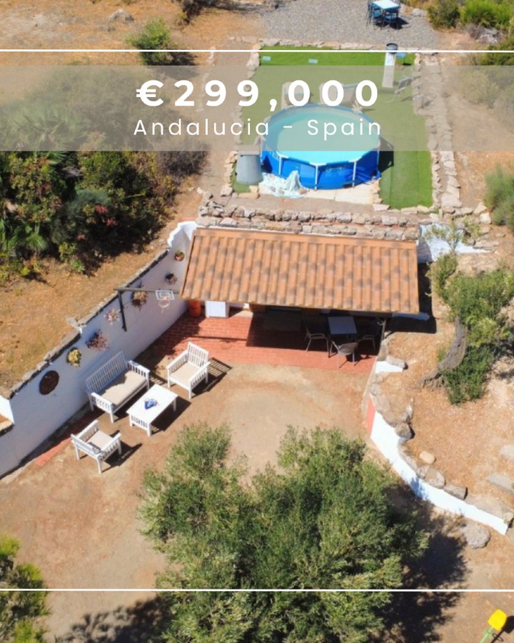 📍Ardales, Málaga
💰€299,000
🛌 2 Beds
🛁3 Bath
🌱137794m2 land
🏡 108m2
🔌Solar System
💦 Well
For more info give us an email at info@offgridonlyspain.com and quote REF P365🖤
#offgridspain #offgridhomespain #forsalespain #ruralhomespain #offgridlivingspain #expatspain #countryhomespain #selfsufficentspain #selfreliantinspain #liveoffgridspain #offgridliving #buyhousespain #spain #liveinspain #movetospain #igersspain #spainiswonderful #cheapspanishhomes #buyspain