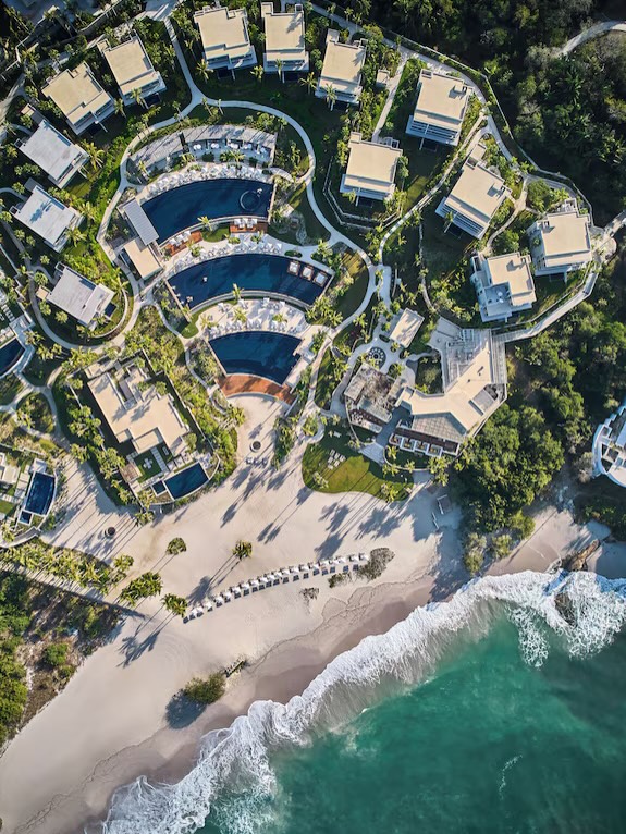Exciting day in Punta de Mita! A corporate retreat of 40 team members is arriving at this luxury property today. They’re stepping away from the everyday to connect, get creative, and celebrate all they accomplished last year.
Whether your company is big or small, if you or someone you know are looking to plan a retreat this year or next, we can help make it a reality! 🌴✨
@susurrosauberge