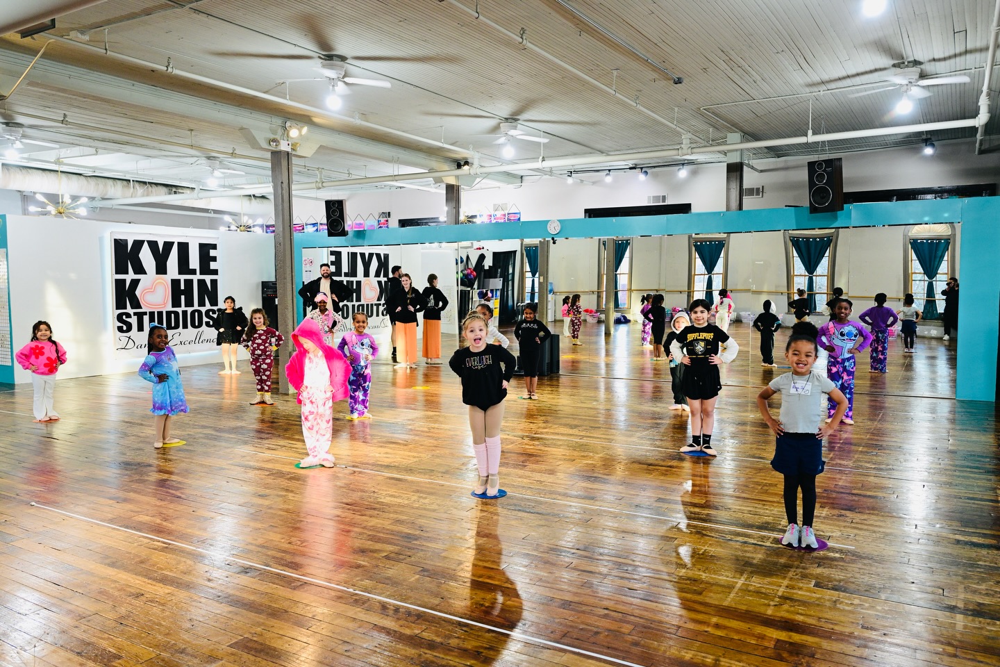 PAJAMA WEEK IS HERE! 🥰
.
.
.
#bestdanceschoolinnewnan #bestdanceschool #danceschoolforkids #danceschoolforteens #bestdanceschoolingeorgia