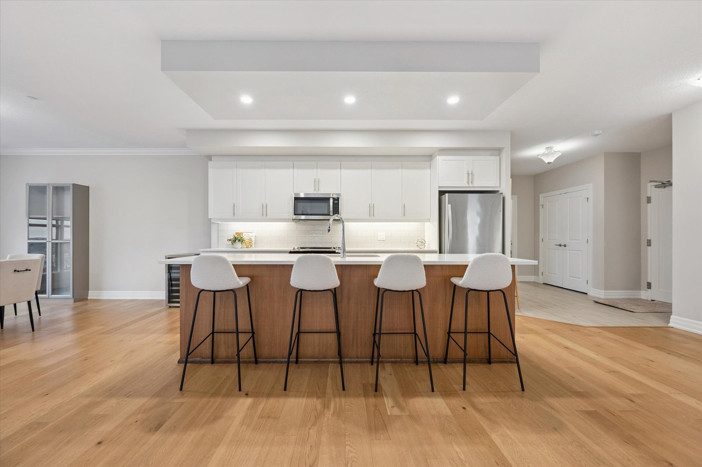 โจ Elevated living at its finest โจ
Welcome to Suite 505 at the prestigious Gordon Square Towers โ a stunning 2 bed + den corner residence designed to impress. Floor-to-ceiling windows flood the space with natural light, showcasing soaring ceilings, rich engineered hardwood, and breathtaking views from every room.
The sleek, open-concept kitchen flows seamlessly into the living area โ perfect for entertaining, working from home, or unwinding in style. Retreat to the expansive primary suite with a gorgeous ensuite, while the versatile den adapts effortlessly as an office, guest room, or media space.
Enjoy resort-style amenities including a fitness centre, golf simulator, SkyLounge with billiards & wet bar, and guest suite โ all in South Guelphโs most sought-after neighbourhood.
Luxury. Convenience. Community.
This is executive living without compromise. ?๏ธโจ
? 1880 Gordon Street Unit #505
$849,900 | X12702750
โ๏ธ andraarnold@royallepage.ca
โ๏ธ allisond@royallepage.ca
#GuelphRealEstate #GuelphHomesForSale #AndraArnoldAndAssociates #RoyalLepageRoyalCityRealty #GuelphOntario