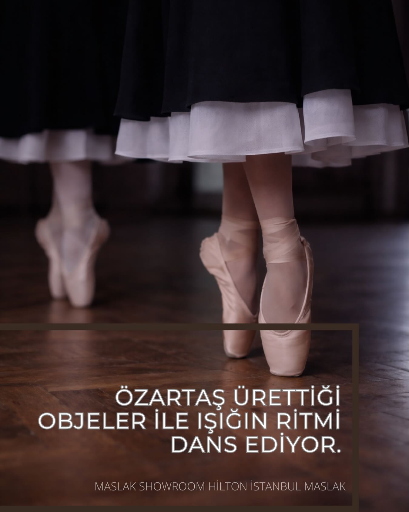 Özartaş Avize, ışığın mekân içindeki rolünü yeniden konumlandırarak modern yaşam alanlarına zarafet, denge ve tasarım değeri katıyor. Işığı yalnızca aydınlatma olarak değil, bir mimari unsur olarak konumlandırıyor.
✨MEKANLARDA IŞIĞIN KONUMUNU YENİDEN TANIMLADIK.
Mimari projelere özel, el işçiliğiyle üretilen lüks aydınlatma koleksiyonları.
Işığın mekândaki duruşunu, ölçüsünü ve etkisini sizinle birlikte kurguluyoruz.