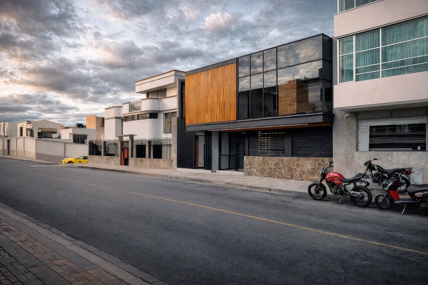 Casa Linde
103 M2
Uso Mixto
Este proyecto ha sido un camino lleno de aprendizajes: de errores, de aciertos y de muchas decisiones tomadas con responsabilidad.
Cada etapa nos dejó algo nuevo, y cada ajuste nos recordó que la arquitectura también se construye desde la experiencia.
Ponemos pasión en todo el proceso, desde la primera idea hasta el último detalle en obra, con la convicción de que cada proyecto puede ser mejor que el anterior.
Casa Linde llega a su etapa final como resultado de ese recorrido.
#arquitectura #arquitecturacontemporánea #archlovers #arquitecturaecuatoriana #diseñofuncional