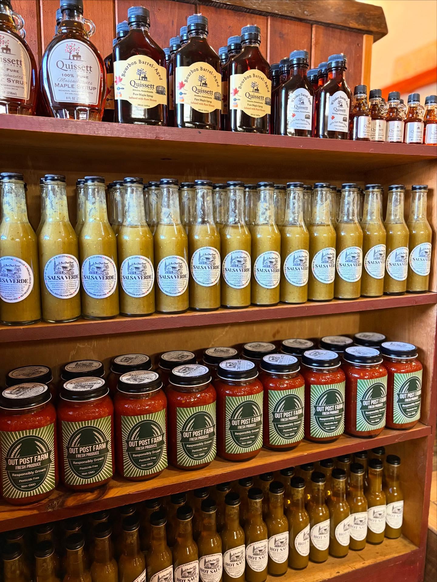Fully stocked on our own goodies!
Out Post Farm:
Tomato Sauce - made with our own San Marzano tomatoes
Salsa Verde - made with our own tomatillos
Hot Sauce - made with our own jalapeño and Serrano peppers
& always local @quissetthillfarm
#tomatosauce #salsaverde #hotsauce #farmfresh #stock