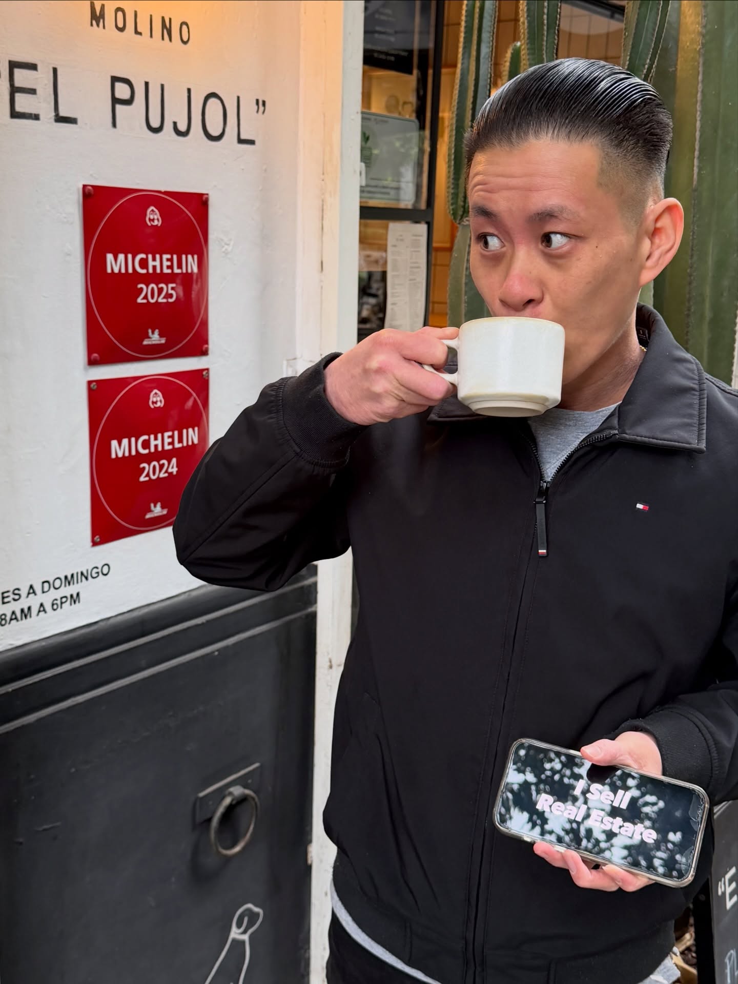 Mexico trip sponsored by real estate & social media 🏘️📲
➡️Swipe to the end to see a torta body slam 🤣