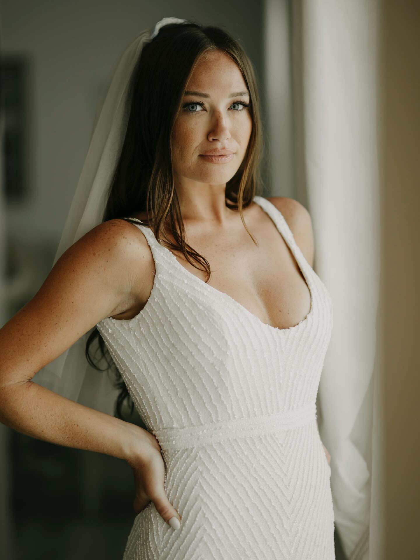 September throwback 🤍 A soft, timeless bridal hair & makeup. ✨Now booking 2026 weddings. Inquiries always welcome!
#BridalHairAndMakeup #WeddingDayGlam #SoftGlamBride #floridamakeupartist #floridabride
@roadrunnersocials