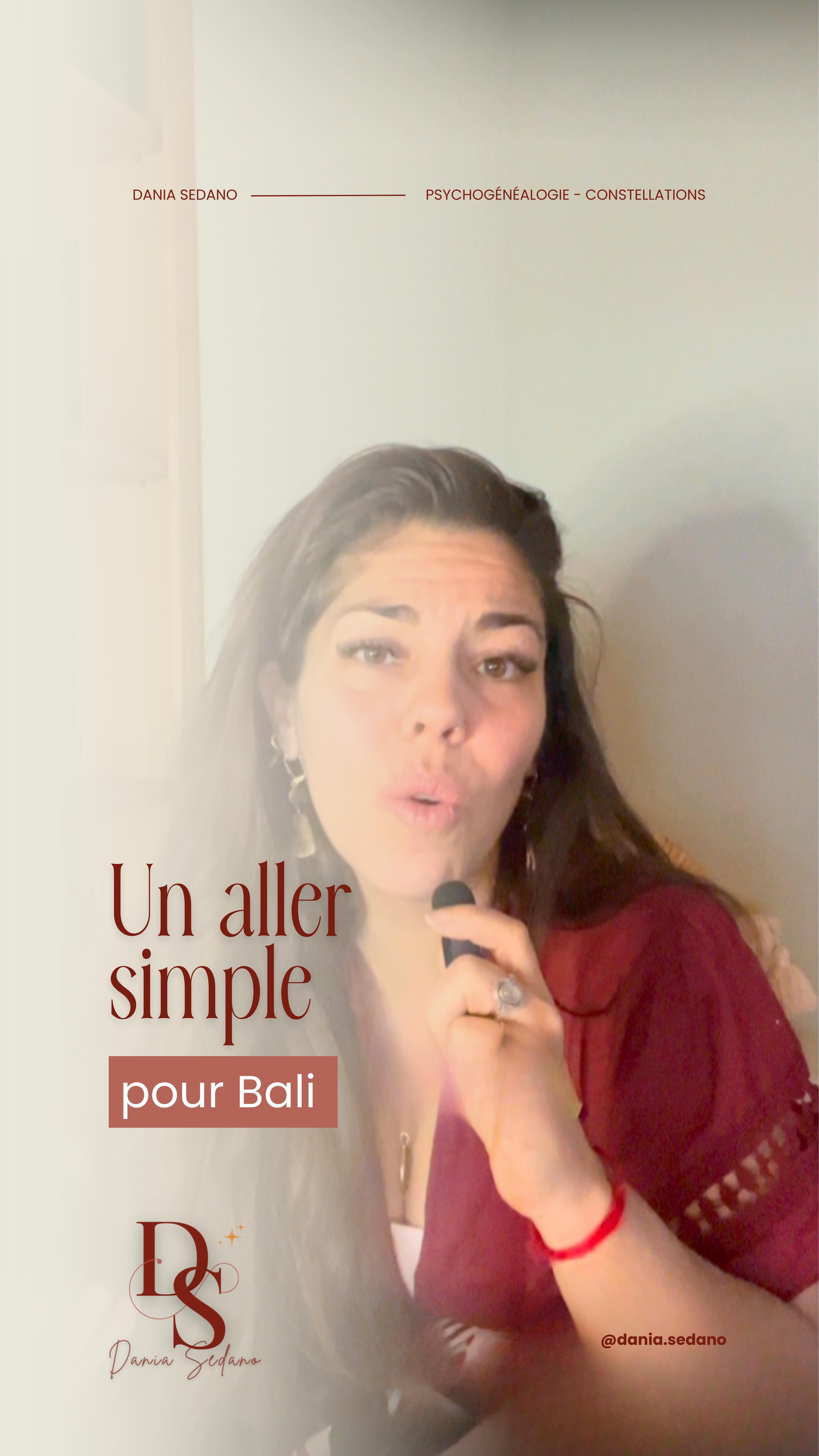 Aaah l’ambivalence maternelle…
Un coup, on montre des photos de ses enfants à tout le monde et on fait que parler d’eux avec une petite larme à l’œil et l’instant d’après on rêve de les vendre sur EBay en achat immédiat … jamais pour longtemps, rassurons- nous 😝
Être mère, c’est bien l’ambivalence la plus grande et profonde qu’une femme ait à vivre dans son existence.
Les femmes d’aujourd’hui n’ont jamais été autant sollicitées : être une bonne mère, bosser (et faire carrière c’est encore mieux pour le regard de la société), tenir sa maison impeccablement, être un parent bienveillant et émotionnellement disponible et positif, cultiver le désir pour que l’homme n’ait pas l’exquise idée de vérifier si c’est mieux ailleurs etc…
Oui mais …. À quel moment le bien-être et la santé mentale de la femme sont pris en compte dans tout ça ?
Pour que tu ne t’oublies plus, il existe un espace INCROYABLE! C’est pas Bali, c’est même mieux! (Si si, j’ose le dire!)
Féminitude. C’est pas un programme. C’est un véritable voyage au cœur de soi, entourée d’autres femmes. Un RDV au rythme des 8 célébrations celtes issues de la sagesse ancestrale, la sagesse guidée par le rythme des saisons et de la nature pour aller à la rencontre de tes saisons et de ta sagesse intérieure.
Un RDV avec toi même et avec d’autres femmes prêtes à se remettre au centre de leur vie.
Si tu veux en savoir plus, commente FÉMINITUDE et je t’envoie l’accès à la masterclass que j’offre le 2/2, tu pourras y goûter à la puissance de FÉMINITUDE ❤️
Je te vois Mama et je sais qu’il est temps que tu refasses de toi-même ta première priorité.
Parce que quand Maman va bien, c’est toute la tribu qui va bien 🙏
#transgénérationnel #cercledefemmes #constellationsfamiliales #feminitude #daniasedano