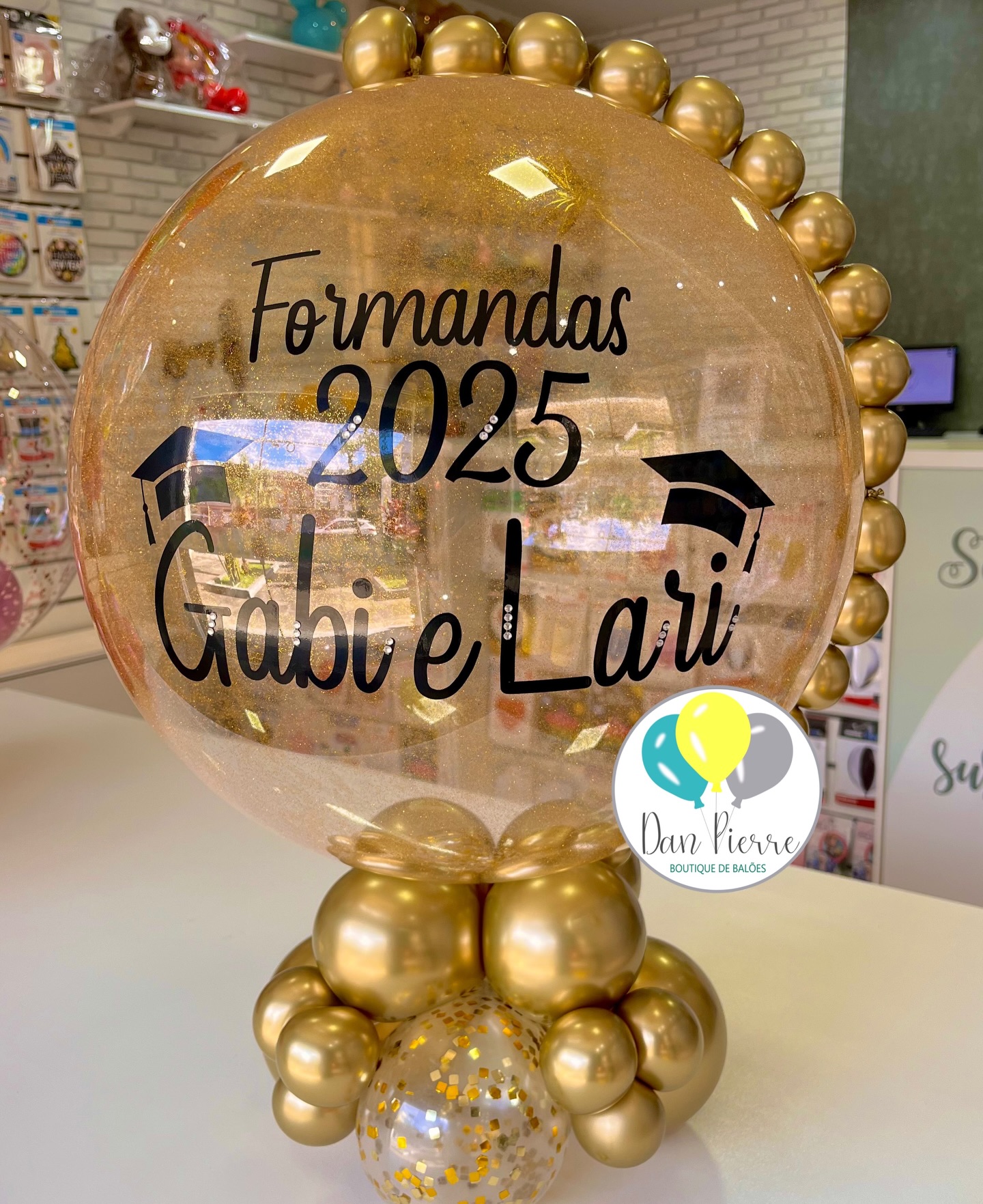 Os mais lindos e estilosos balões feitos especialmente para você!
Quer personalizar um balão lindo com a gente?
👉🏻 Rua Brasílio Itiberê, 3723 - Água Verde.
41 3085-2236
41 99655-9217 (Whats).
#baloesemcuritiba #baloespersonalizados #balaopersonalizado #festaemcuritiba #baloesdegashelio