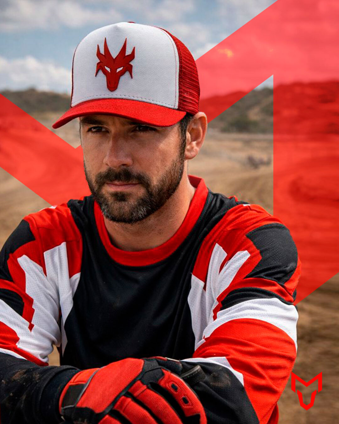 Quem vive o off-road sabe: desempenho começa antes da largada.
Red Dragon é para quem exige controle, resistência e confiança em qualquer terreno. Não importa a trilha, a poeira ou o desafio — a gente entrega performance real. 😎
#RedDragon #OffRoadLife #MotocrossBrasil #VidaOffRoad #PerformanceExtrema #Enduro #MX #PilotosDeVerdade