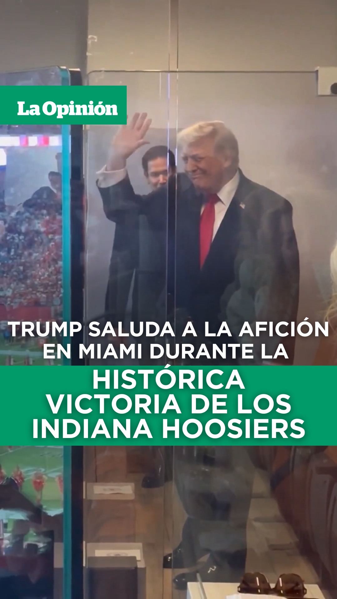 Trump saluda a la afición en Miami durante la histórica victoria de los Indiana Hoosiers
ㅤ
El presidente Donald Trump se hizo presente en el Campeonato Nacional de Playoffs de Fútbol Universitario en Miami para presenciar el duelo entre los Indiana Hoosiers y los Miami Hurricanes.
ㅤ
Durante el evento, se observó al mandatario saludando a la multitud y compartiendo una charla con el influencer Jake Paul en las gradas.
ㅤ
La jornada culminó con una victoria histórica para los Hoosiers, quienes derrotaron a los Hurricanes con un marcador de 27-21, cerrando así una temporada perfecta de 16-0 y alzando su primer título nacional bajo la mirada de los asistentes en el Hard Rock Stadium.
ㅤ
#trump #futboluniversitario #miami #laopinion