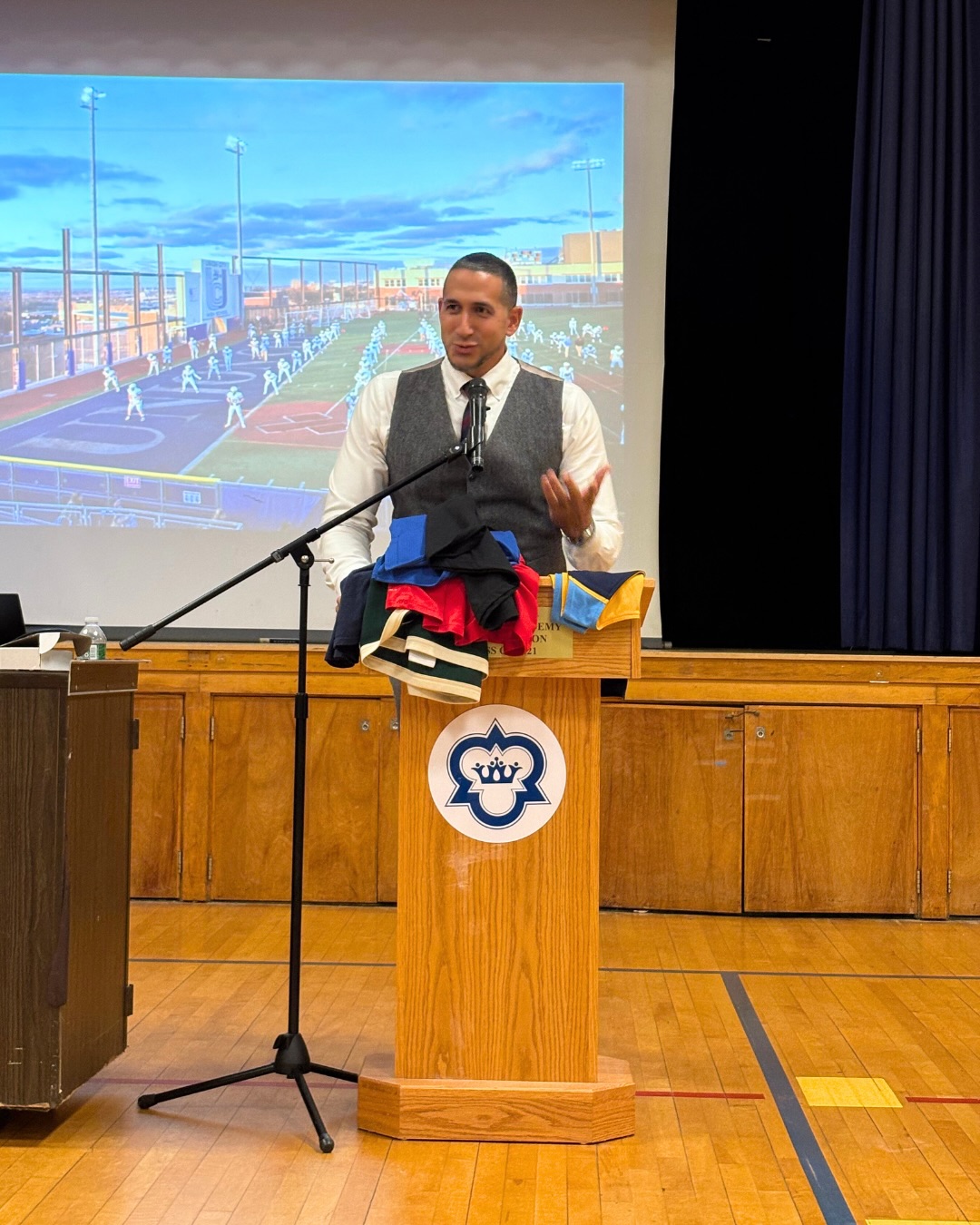 A few weeks ago, our HCA community gathered for a powerful and inspiring event 🤍
We were honored to welcome @gian_paul_g , pastor to the @nygiants , who joined us at the invitation of our Head of School, Margaret Marchand.
He shared his personal journey, the role faith has played in his life, and the meaning behind living “All In” for God’s work. His message encouraged us to lead with purpose, trust in God’s plan, and show up fully in all that we do.
The impact of his words continues to resonate throughout our community 🙏 Thank you for joining us, Pastor Gonzalez!