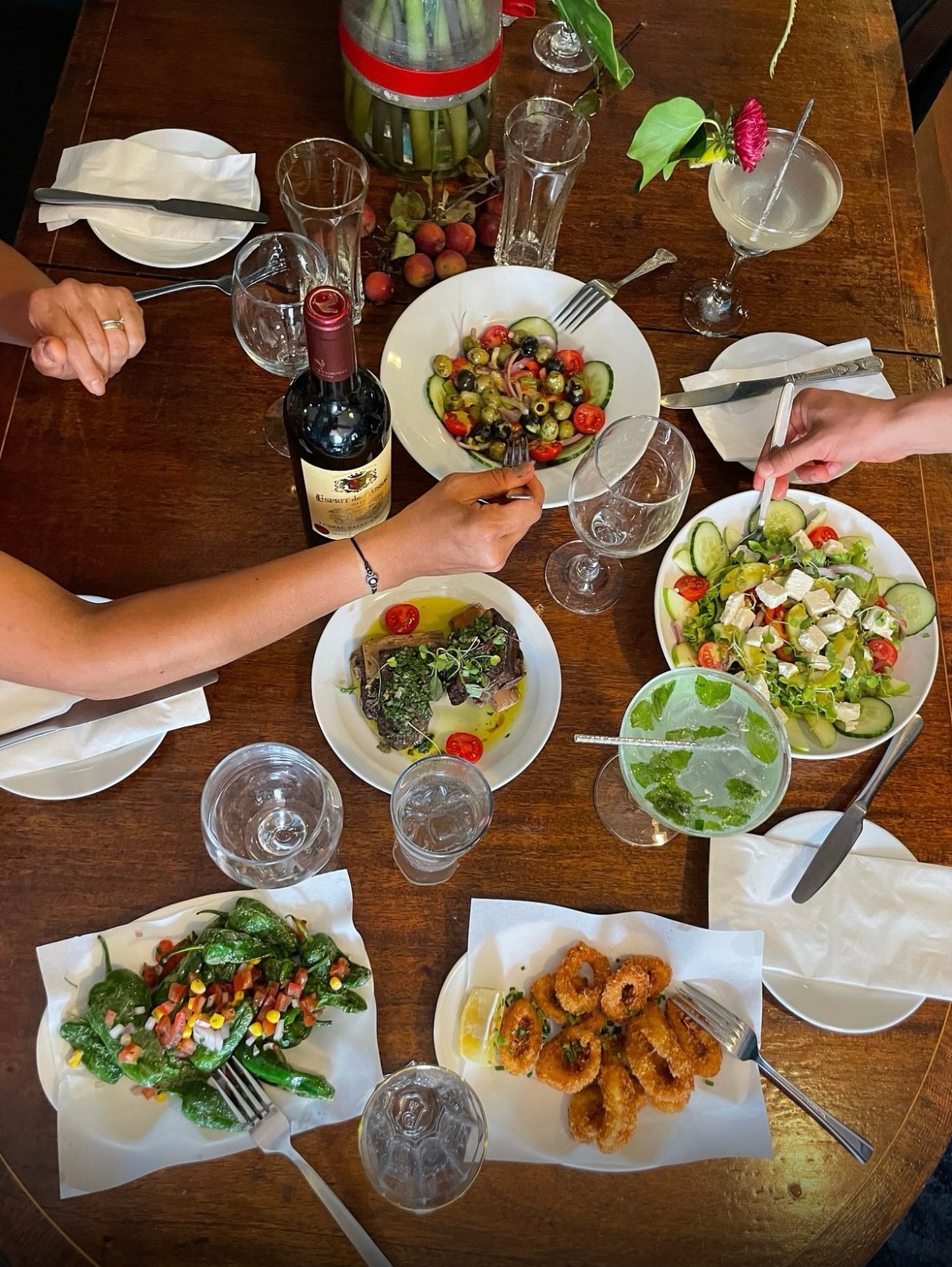 Tapas and The Traitors have one thing in common: trust no one, sample everything.
.🧐
#traitors #tapas #trustnone #kingstonuponthames #mortlake