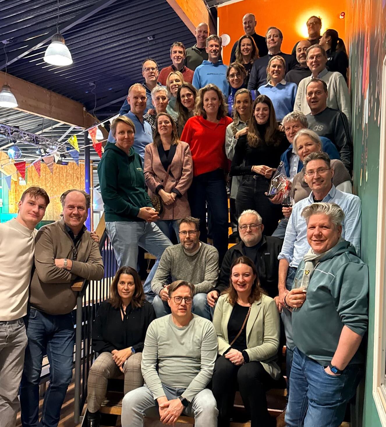 Trim 5 bestaat 10 jaar en dat jubileum is donderdagavond gevierd in het clubhuis! Samen met (oud)spelers, invallers en scheidsrechters.??
Een mooie mijlpaal, met veel gezelligheid, herinneringen en verbondenheid die precies laat zien waar Trim 5 voor staat!?