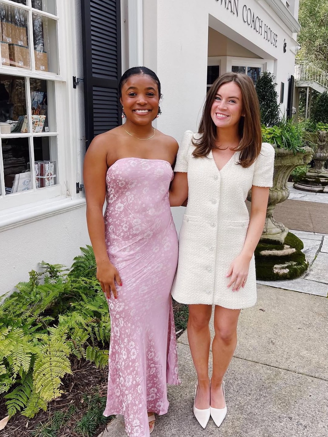 We love seeing your photos from the Coach House! ❤️ 🦢 Tag us for a chance to be featured!