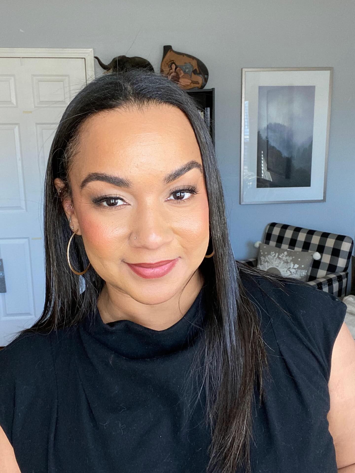 Imposter syndrome is fake news.
I was talking to a friend about a big opportunity and immediately felt that familiar feeling of “I’m not worthy of this.”
I said it out loud.
We talked it through.
And he said something that stopped me in my tracks:
“Imposter syndrome isn’t authentic… but You are. Whether or not you “belong” has no place in the conversation.”
I had to share this because that simple sentence shifted something in me… and I hope it does the same for you…
Happy Friday!❤️. #impostersyndrome