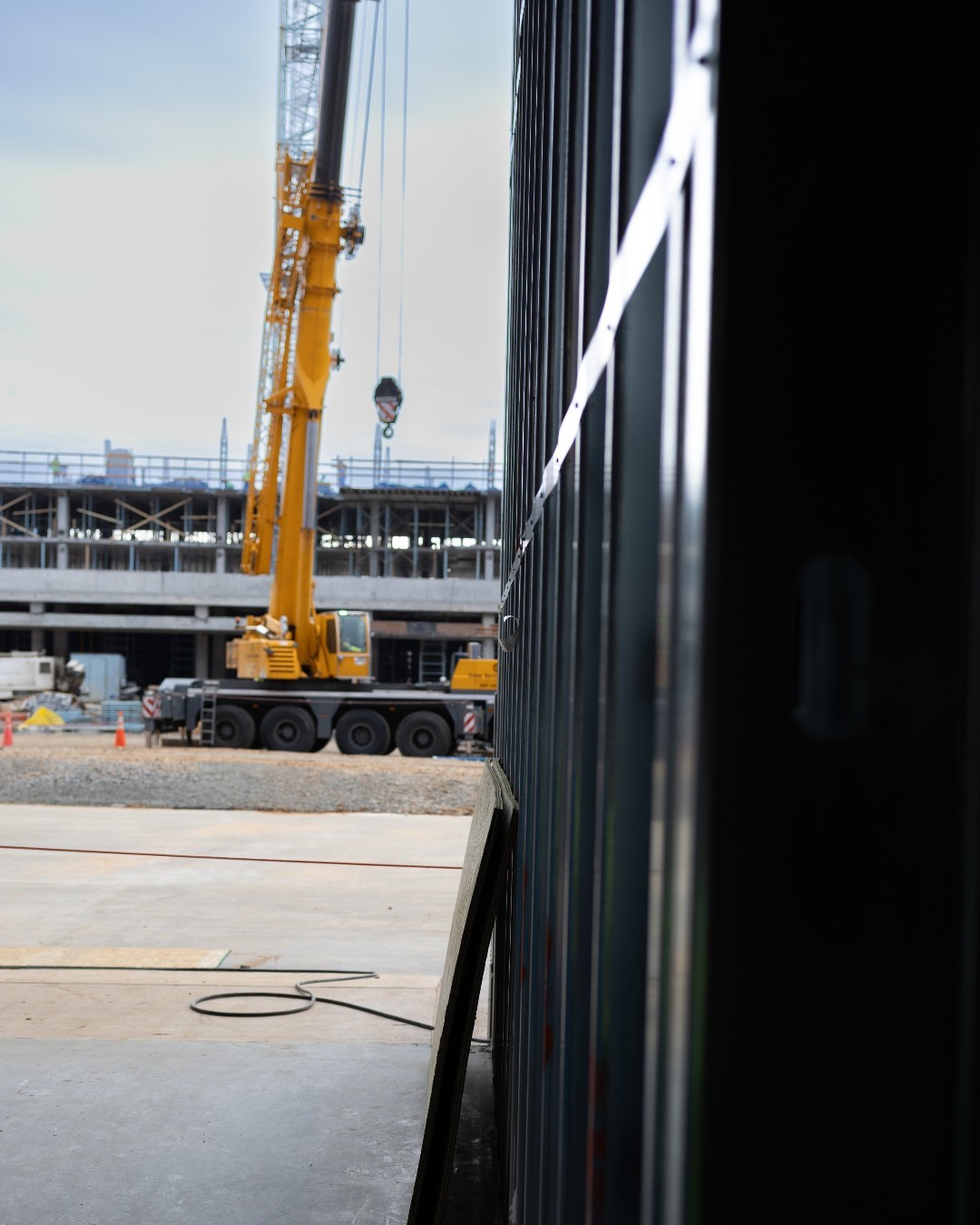 Framing the foundation of an industry leader 🦾
With framing nearly complete, our team is setting the stage for finished walls and specialty finishes as the space transforms into @hitt_contracting new headquarters.