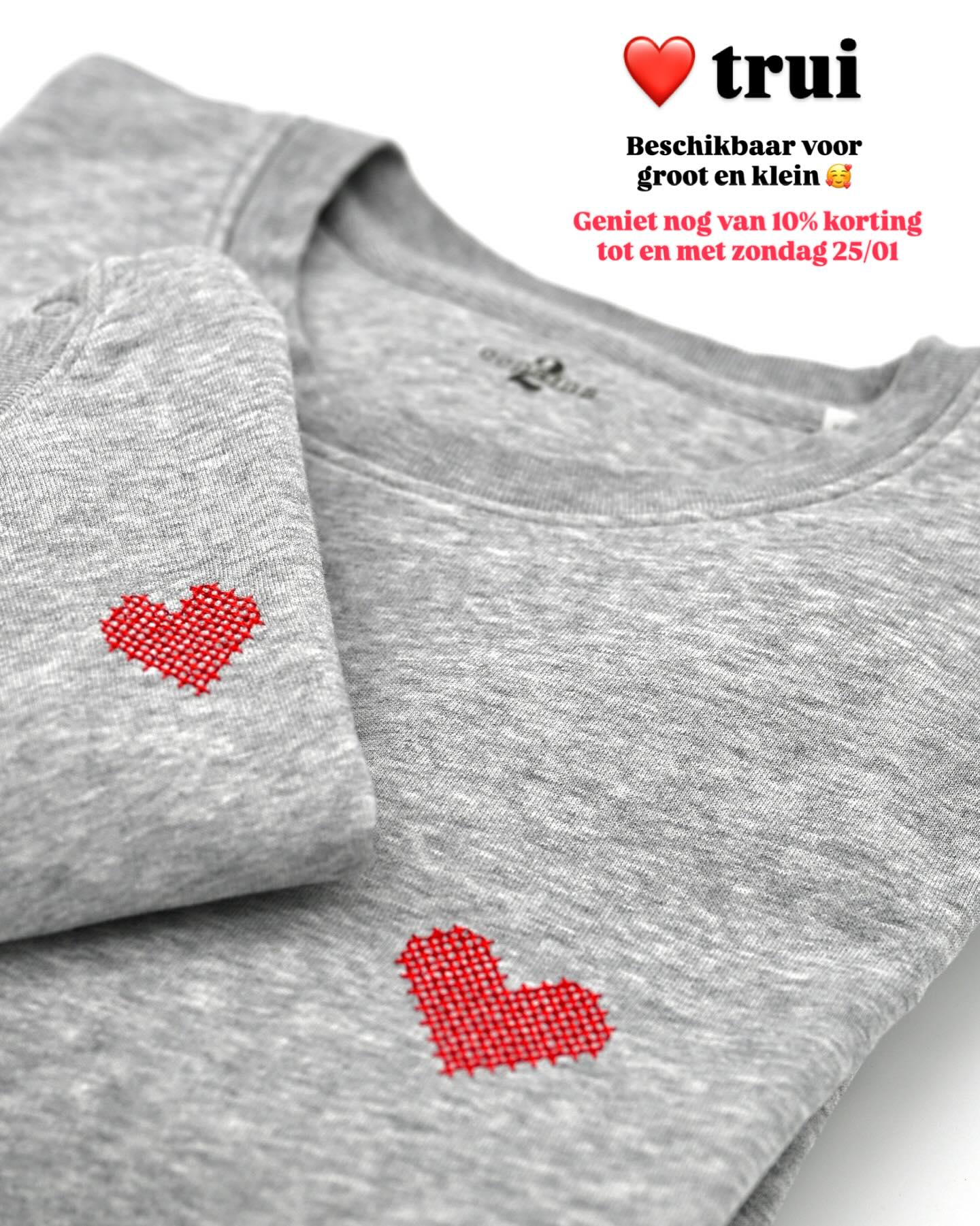 Geniet nog van 10% korting op onze ❤️ trui tot en met zondagavond 25/01. Beschikbaar voor groot en klein, vanaf 6 maanden! Kan dus ook dienen als geboortegeschenk 🥰.
📷 foto 2: @merveille_fotografie