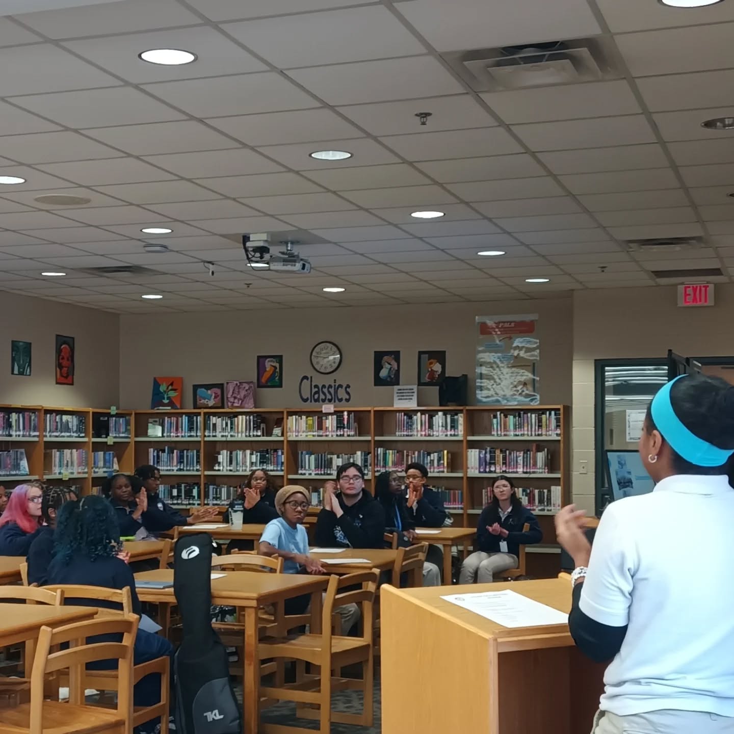 Chapter Meeting & Email Writing Workshop
At our last meeting, members enhanced their email writing techniques and outlines for the professional world.
Congratulations to all those who surpassed the district preliminary round and good luck at districts next week!
-
-
#meeting #chaptermeeting #workshop #emails #steamfbla