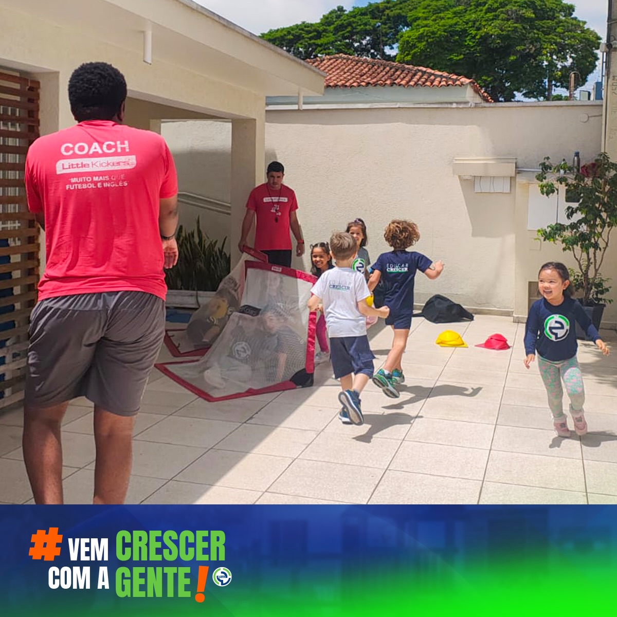 O Little Kickers já começou 2026 do melhor jeito: juntando esporte, imaginação e muito inglês! ⚽✨
Um projeto que segue com a gente para desenvolver coordenação, linguagem e, claro, muitas risadas nos nossos pequenos.
💚 Venha conhecer a Educar e Crescer, onde cada passo é uma descoberta!
Acesse educarecrescer.com 📲
#EducarECrescer #LittleKickers
#AprenderBrincando #PrimeiraInfância