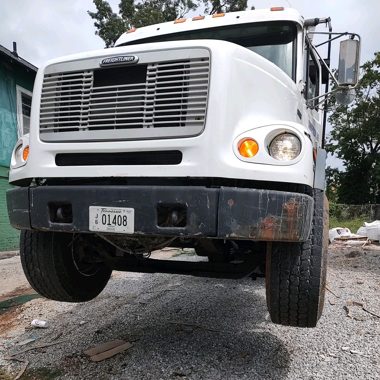 If you’ve ever wondered why we can’t lift overloaded dumpsters, here is why! ?