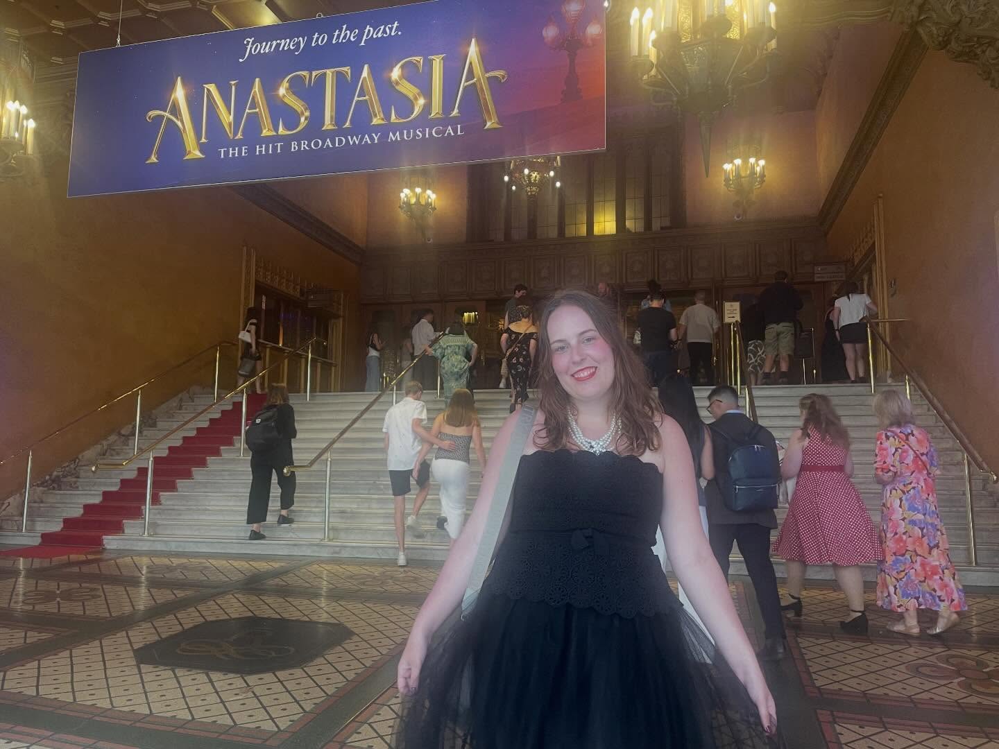 Making your “Night Out” a night to remember. ✨🌙
There’s a special kind of magic in dressing up for the evening. Whether you’re heading to a Broadway show, a black-tie gala, or a sophisticated dinner, your outfit should be as memorable as the event itself.
I’m now offering Special Occasion Styling specifically for those high-glamour evening moments. 🥂
• The Theatre Look: Sophisticated, timeless, and dramatic (like this tulle and pearl combo! 🎭).
• Formal Events: Helping you navigate “Black Tie” or “Cocktail” dress codes with ease.
• Accessory Curation: Finding the perfect pieces to make your outfit pop under the evening lights.
📩 DM me to book a session and let’s find your next show-stopping look!
#eveningwear #blackdress #fancydress #perals #personalstylist